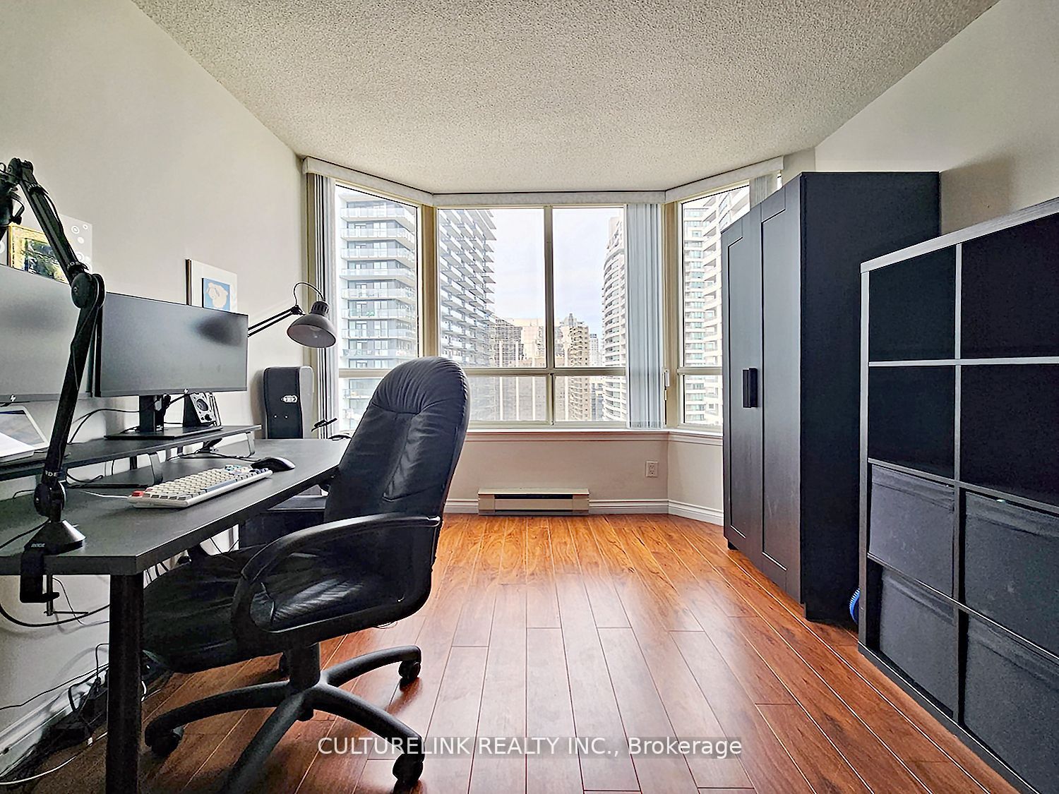 30 Greenfield Avenue 2215, Toronto, ON M2N 6N3 photo 4