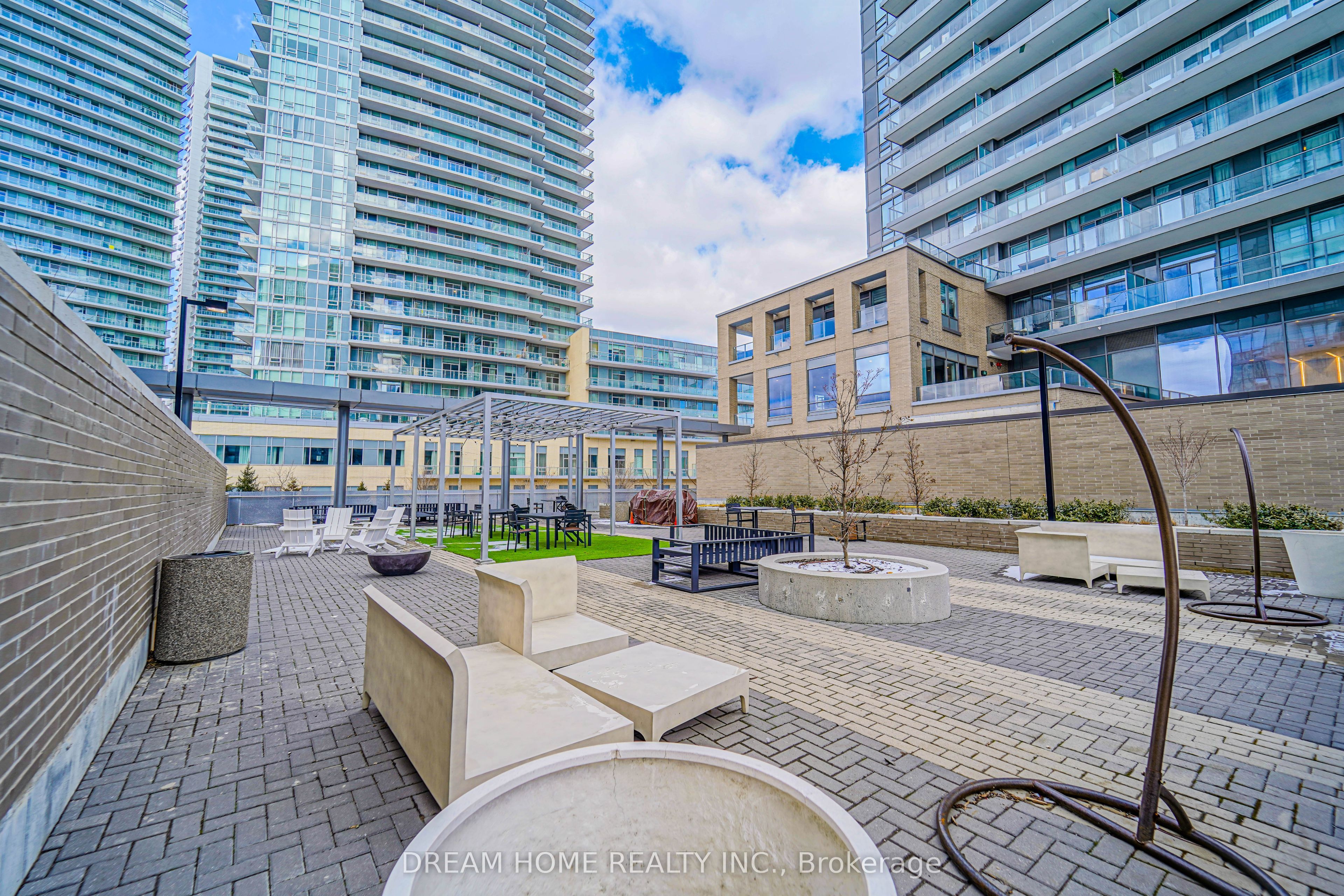 50 Forest Manor Road 1503, Toronto, ON M2J 0E3 photo 5