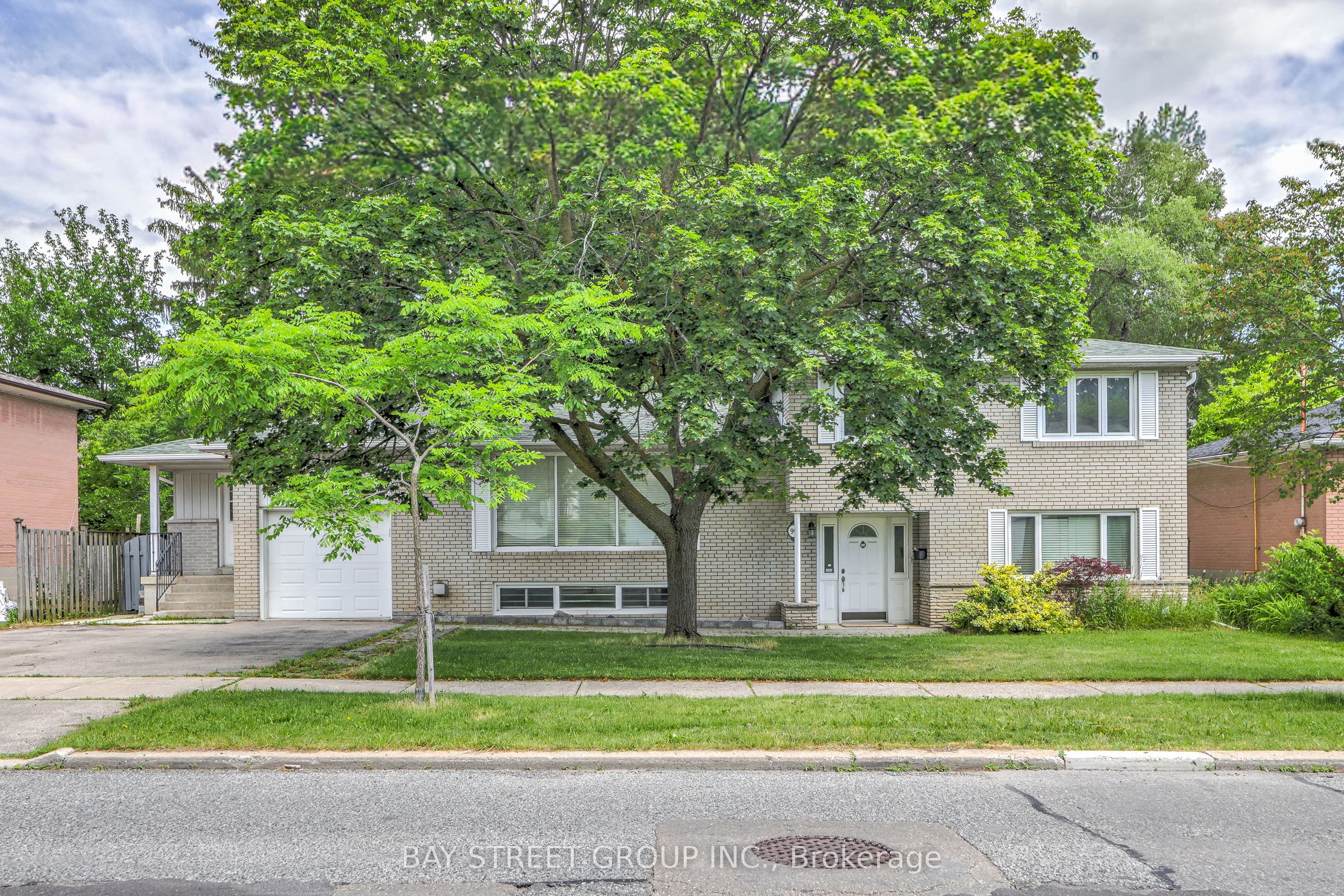 99 Grantbrook Street, Toronto, ON M2R 2G2 photo 2