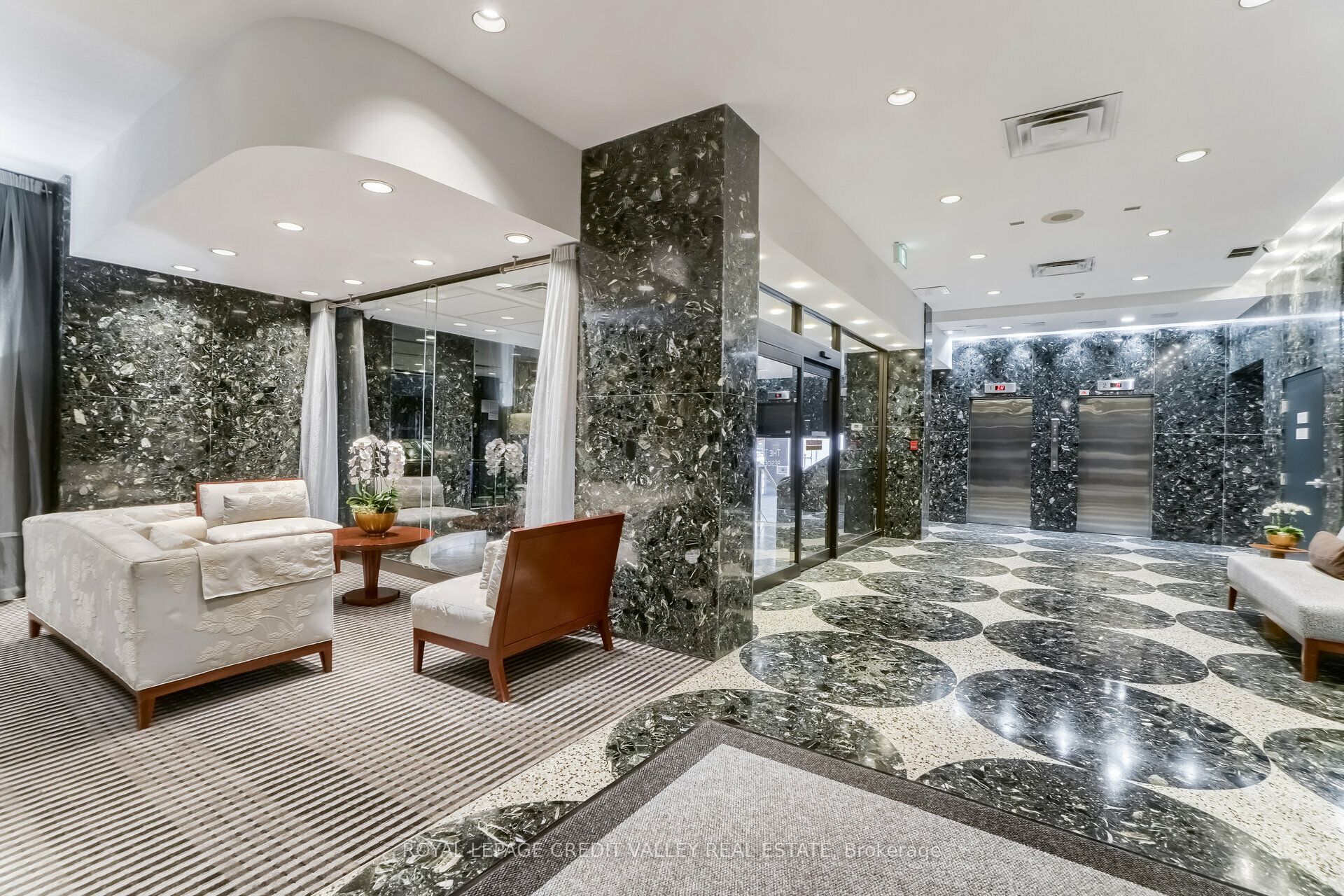 360 Bloor Street E 601, Toronto, ON M4W 3M3 photo 2