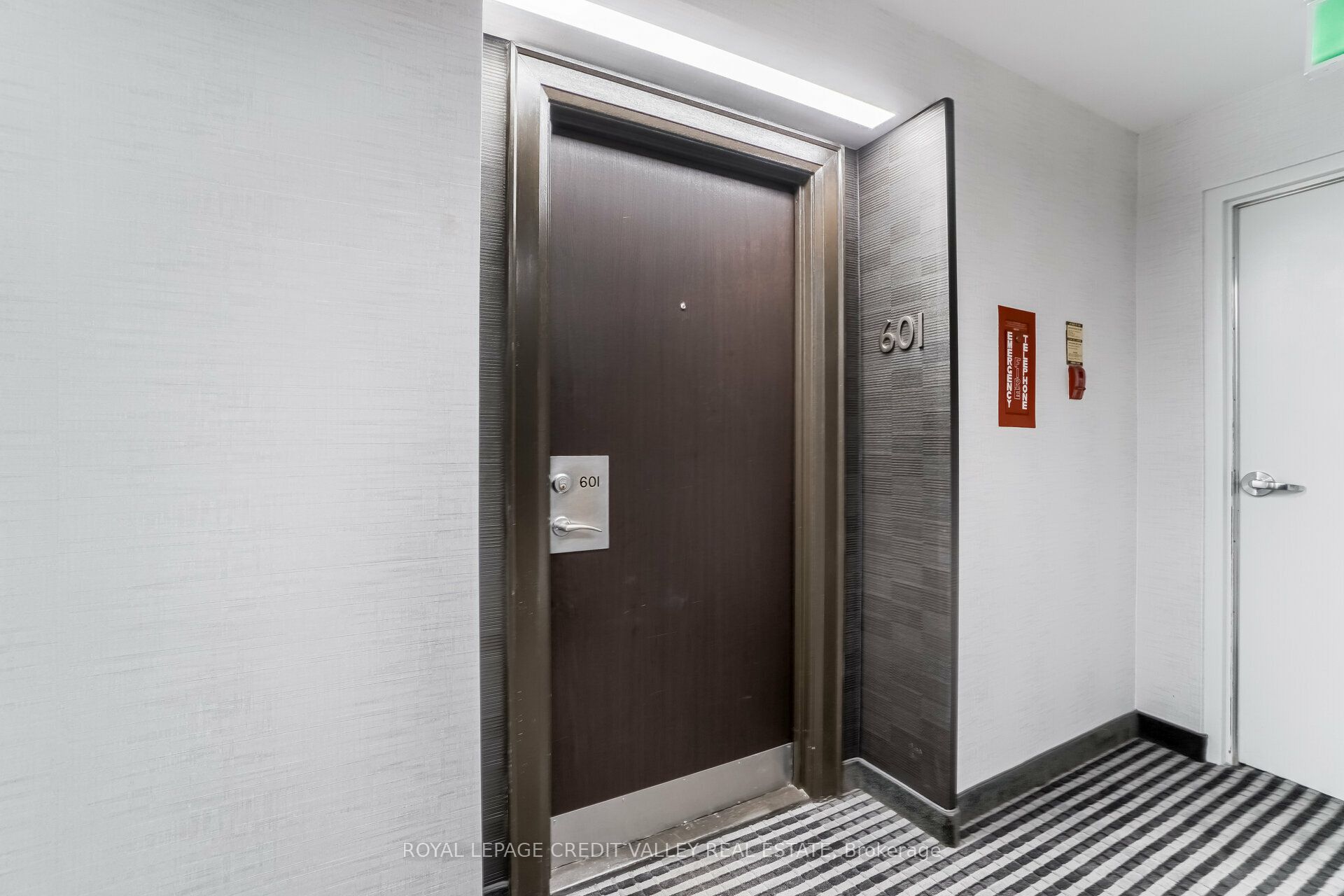 360 Bloor Street E 601, Toronto, ON M4W 3M3 photo 3