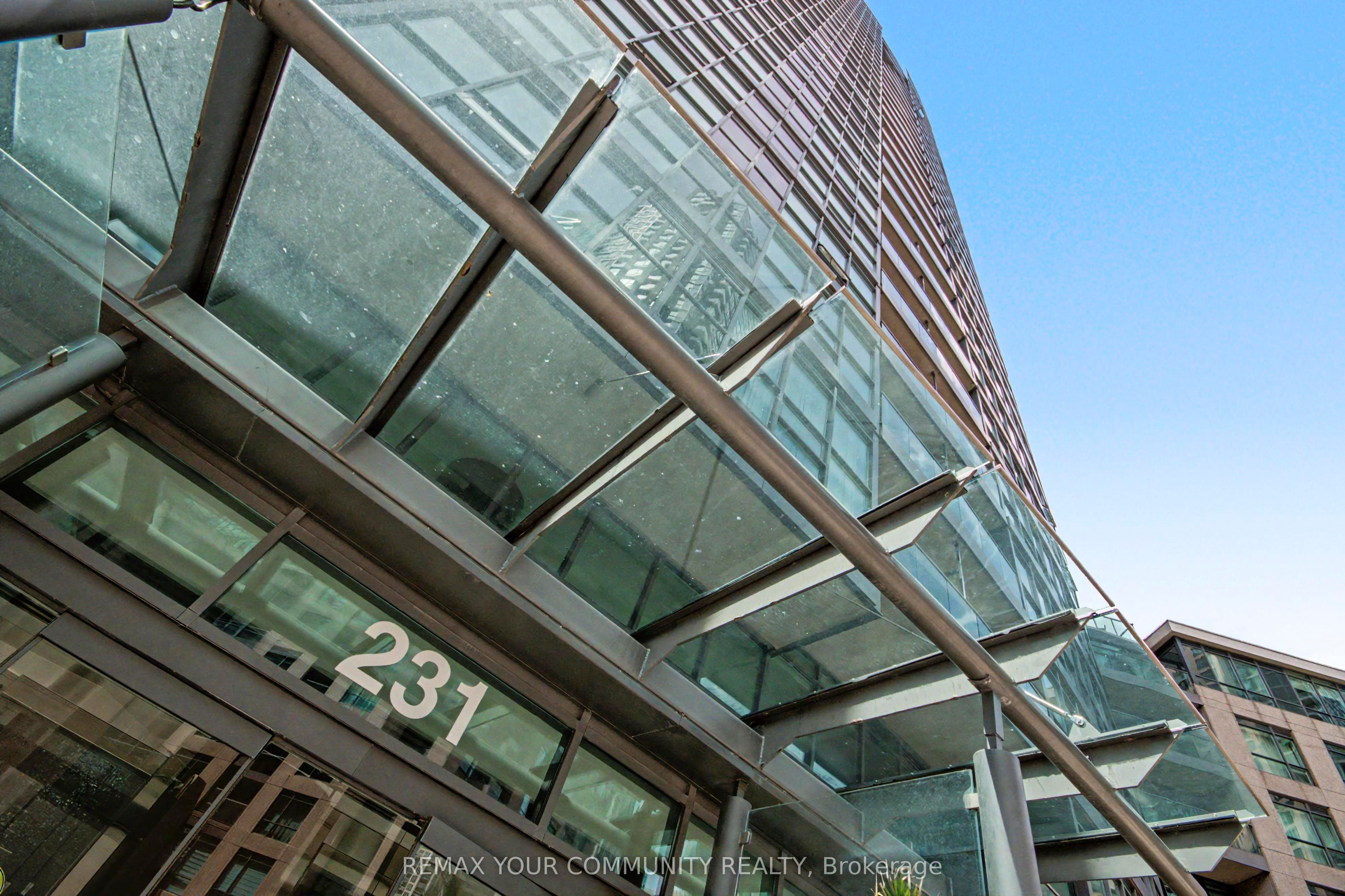231 Fort York Boulevard 219, Toronto, ON M5V 1B2 photo 2