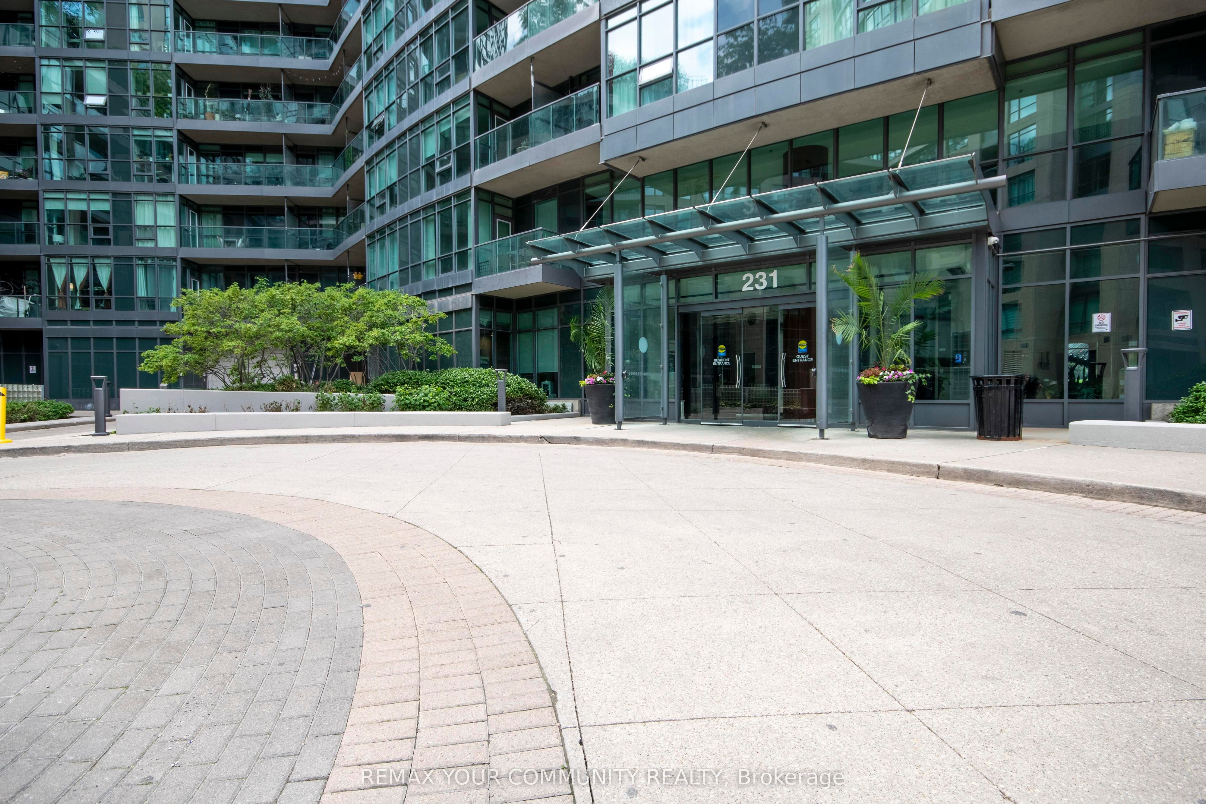 231 Fort York Boulevard 219, Toronto, ON M5V 1B2 photo 3
