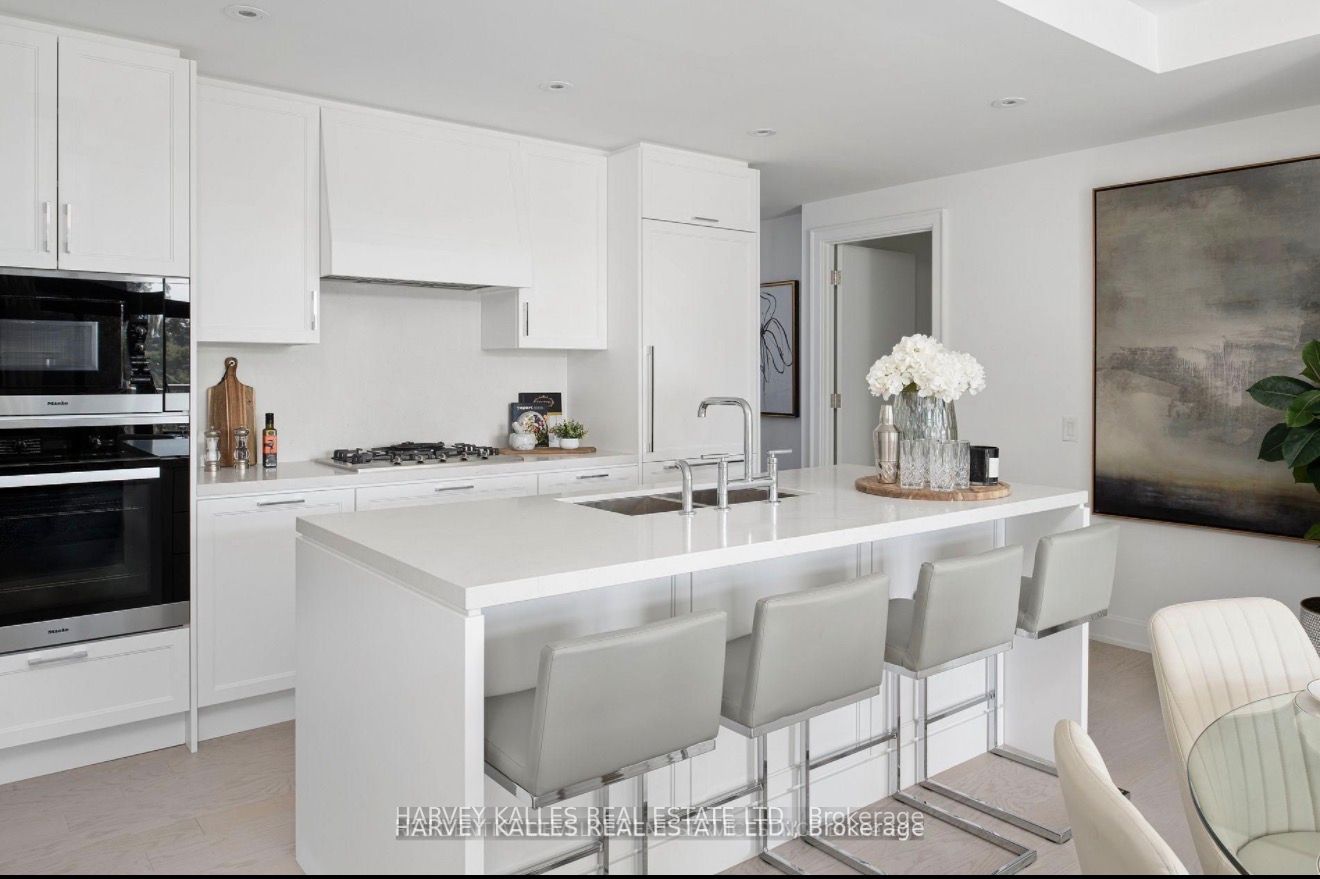 1 Strathgowan Avenue 403, Toronto, ON M4N 0B3 photo 4
