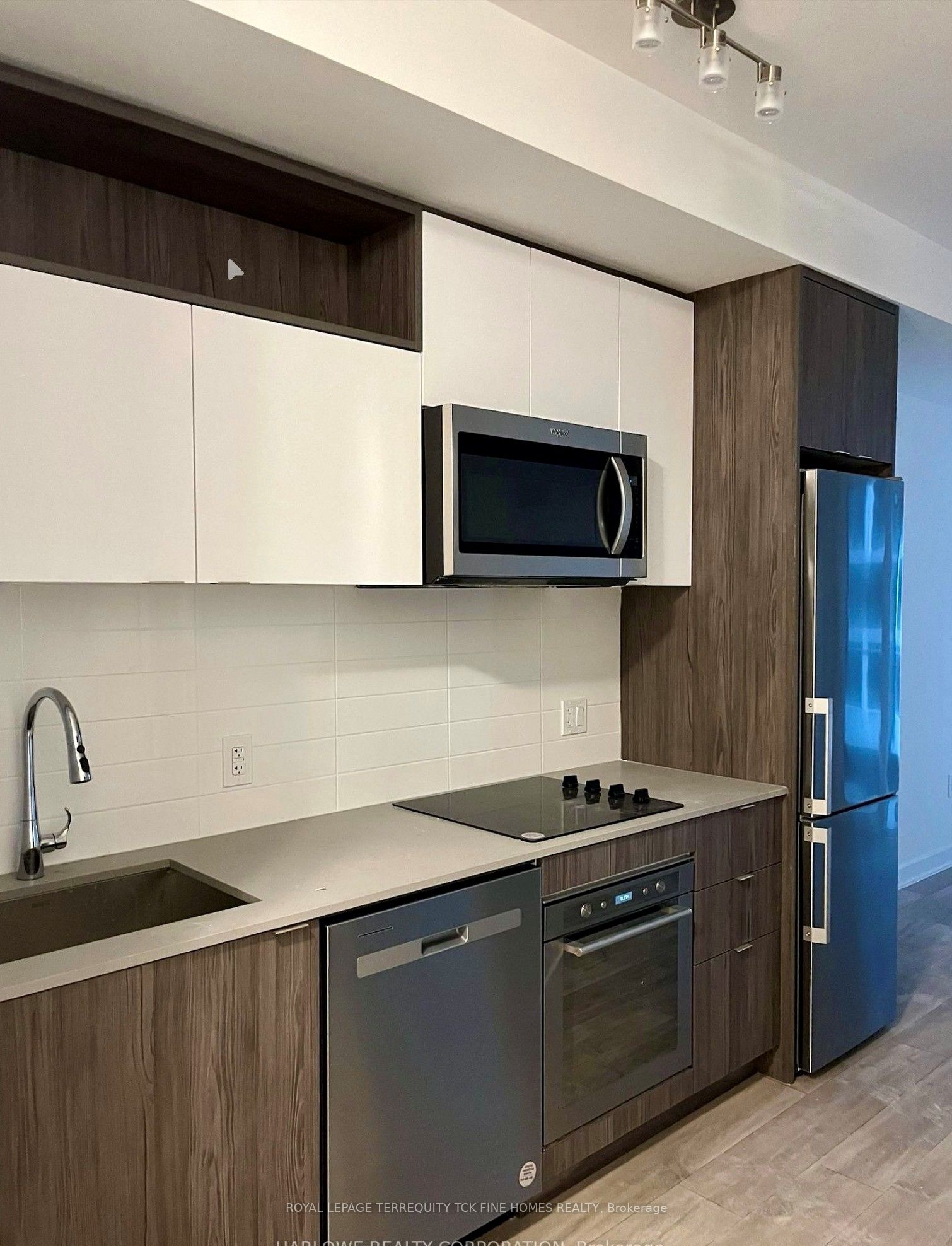 60 Princess Street 352, Toronto, ON M5A 2C7 photo 2