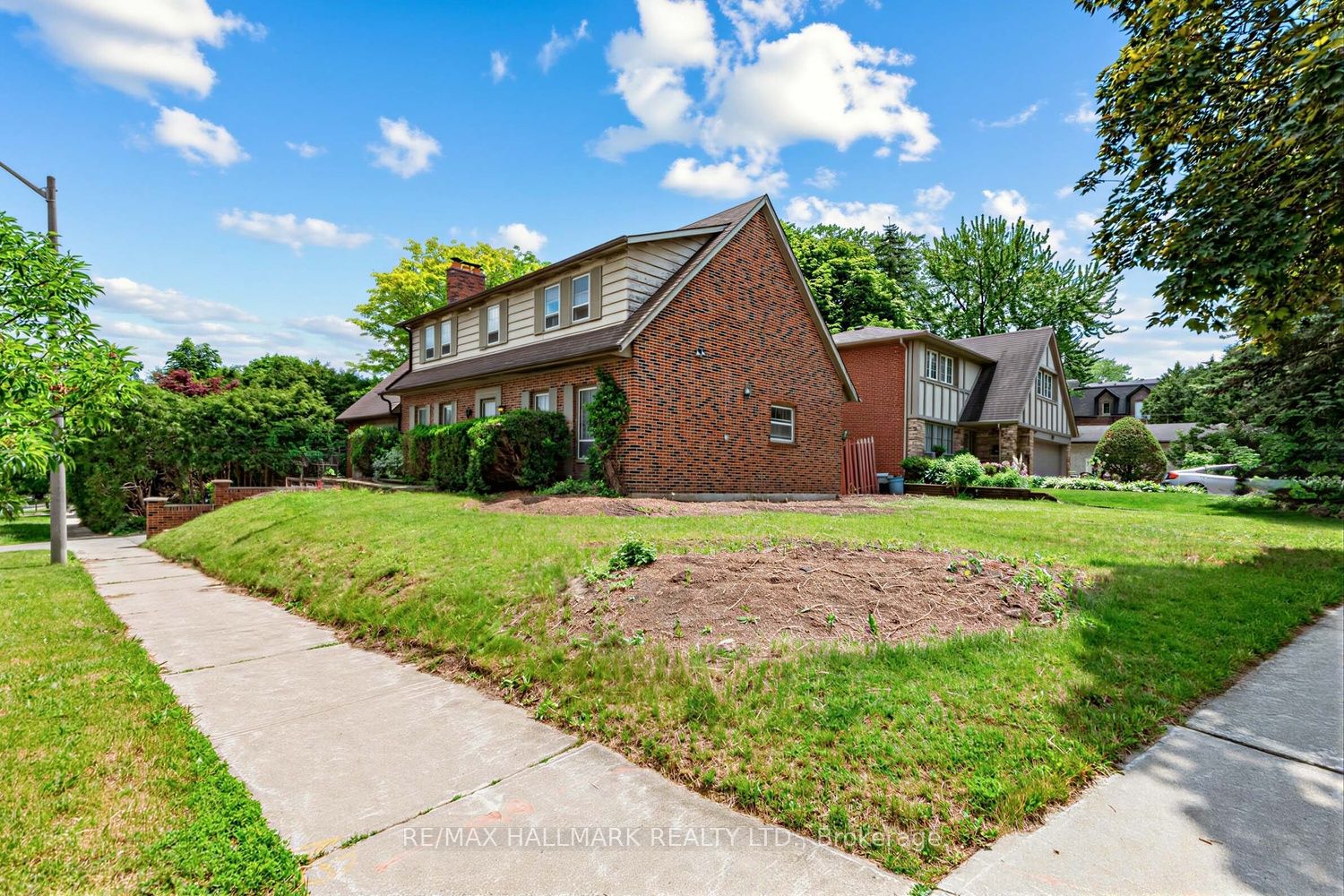 691 Conacher Drive, Toronto, ON M2M 3N4