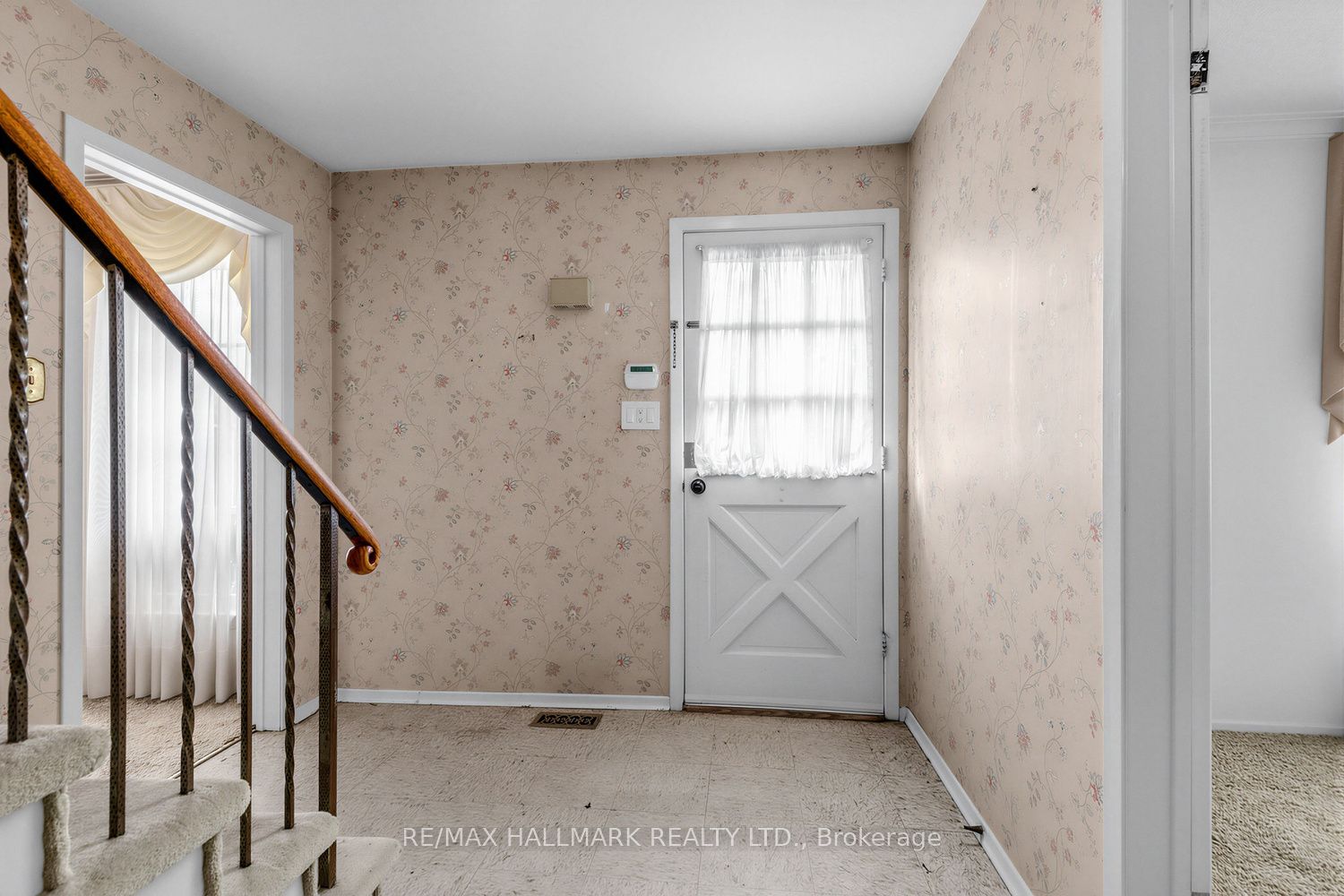 691 Conacher Drive, Toronto, ON M2M 3N4 photo 4