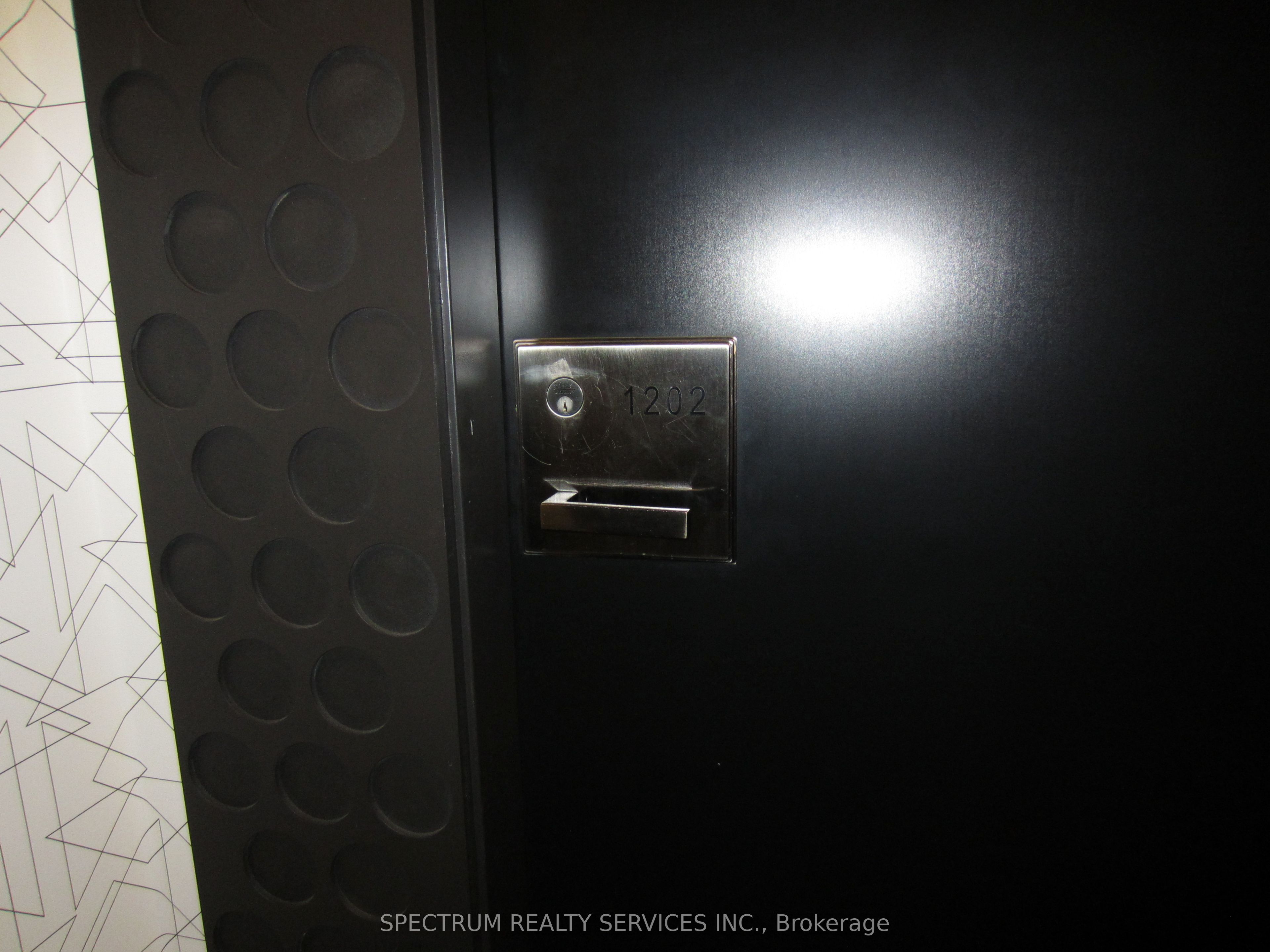 11 Lillian Street 1202, Toronto, ON M4S 2H7 photo 3