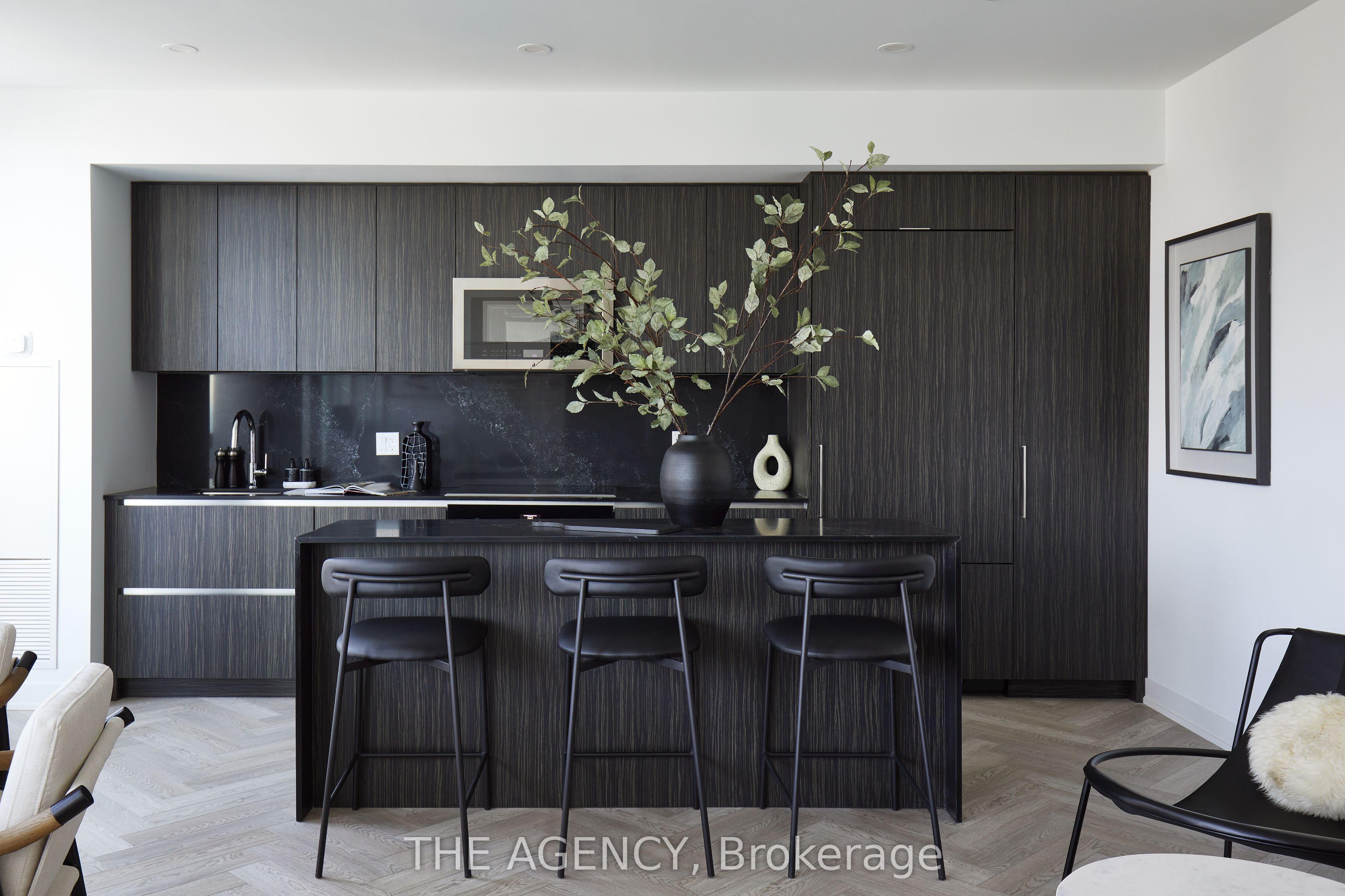 327 King Street W PH03, Toronto, ON M5V 1J5