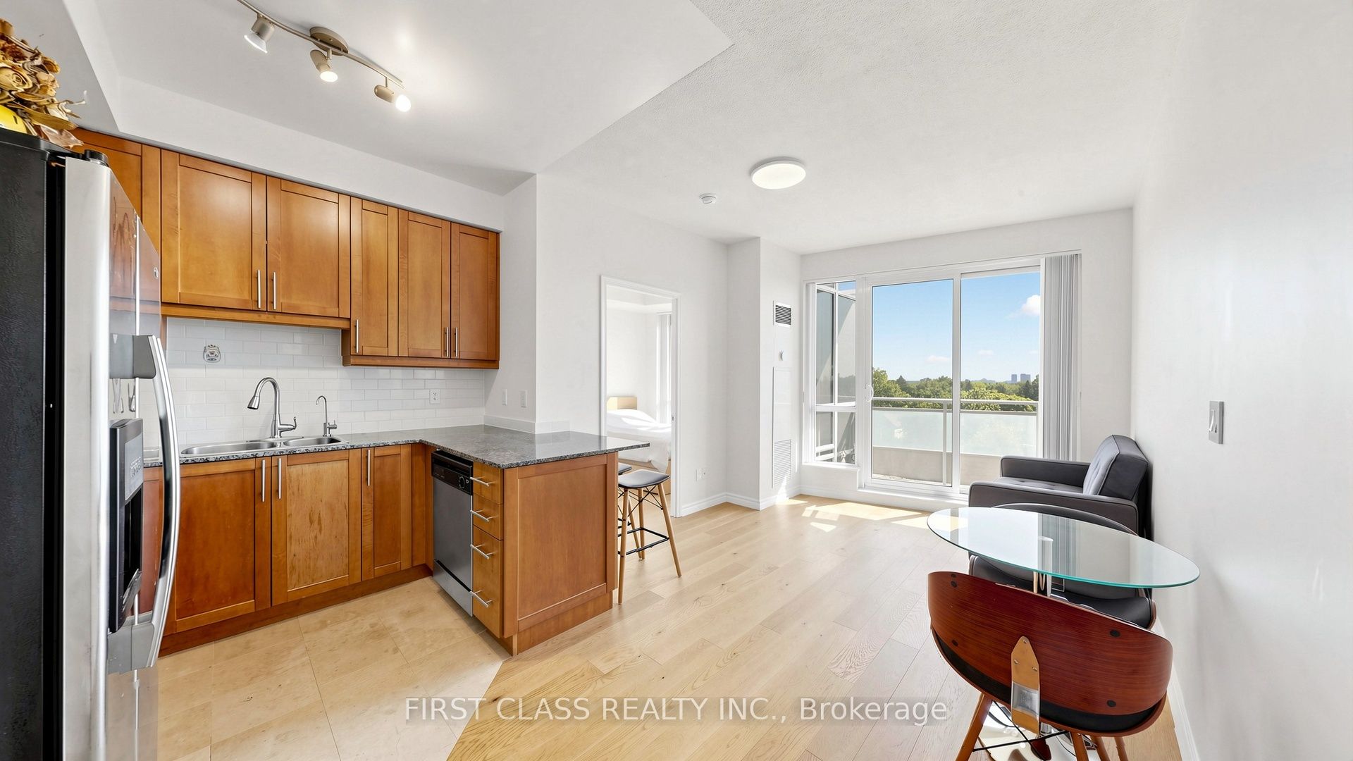 18 Holmes Avenue 612, Toronto, ON M2N 0E1 photo 2