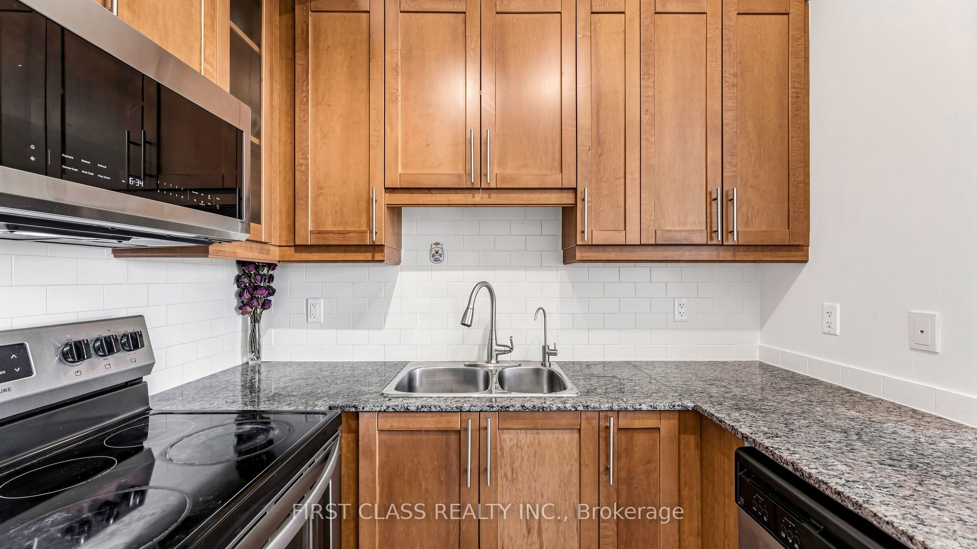 18 Holmes Avenue 612, Toronto, ON M2N 0E1 photo 5