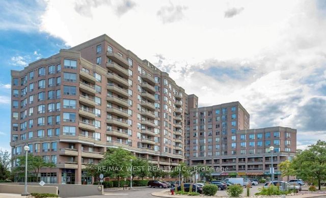1700 Eglinton Avenue PH7, Toronto, ON M4A 2Z4