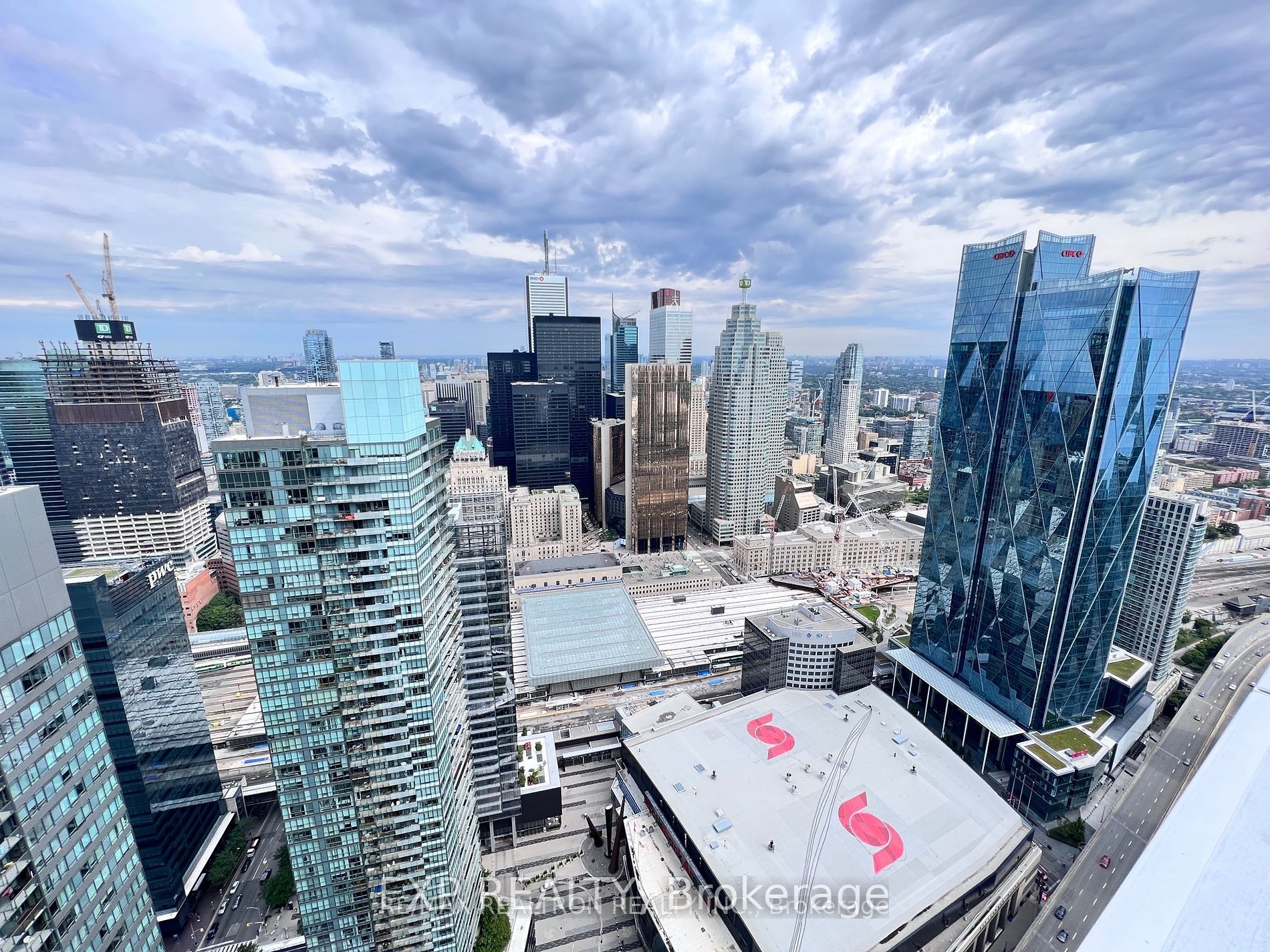 100 Harbour Street 6302, Toronto, ON M5J 0B5 photo 2