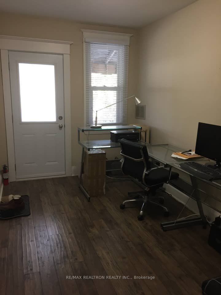 2547 Yonge Street 2nd Flr, Toronto, ON M4P 2H9 photo 4