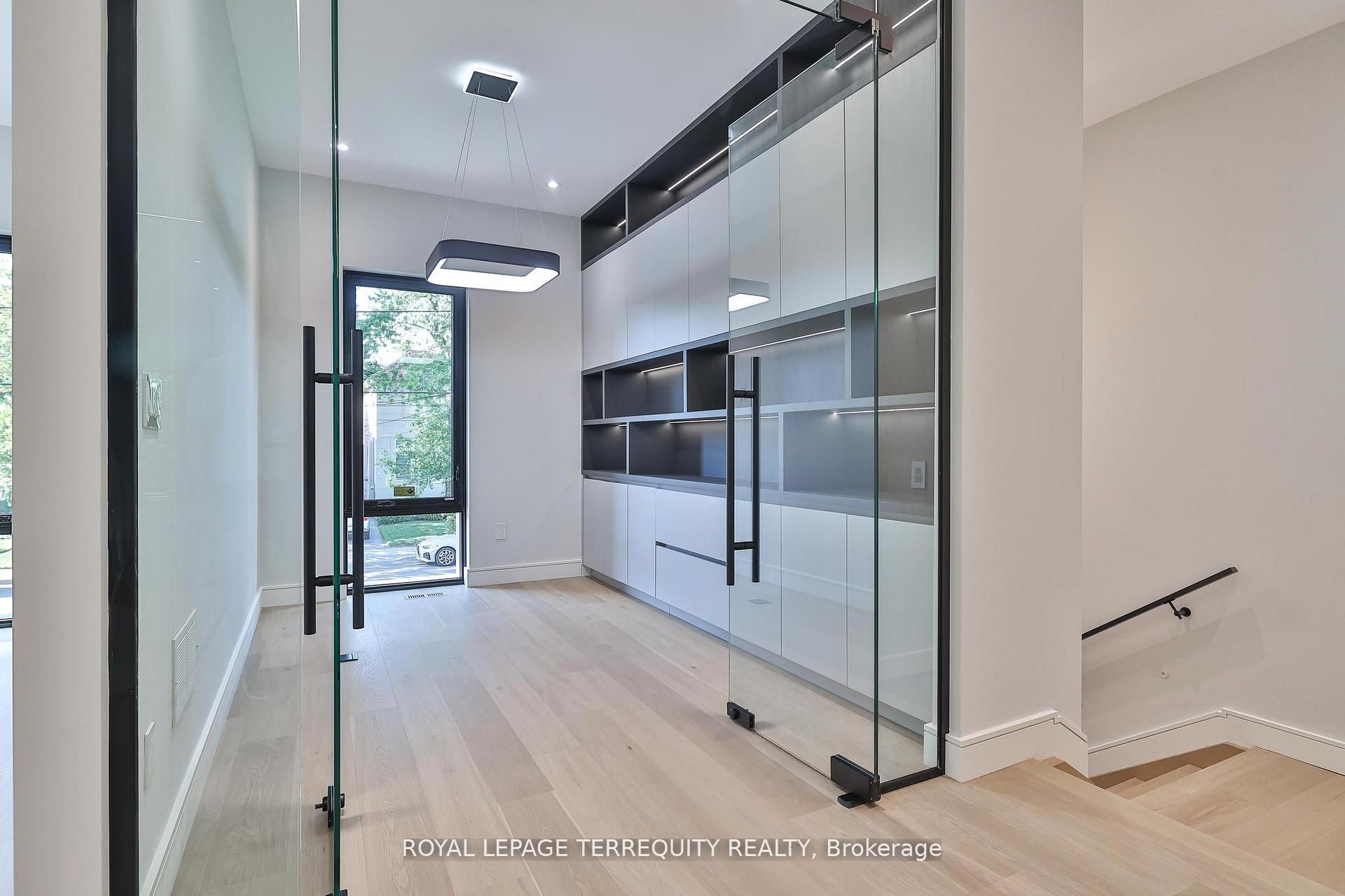 741 Woburn Avenue, Toronto, ON M5M 1M2 photo 3