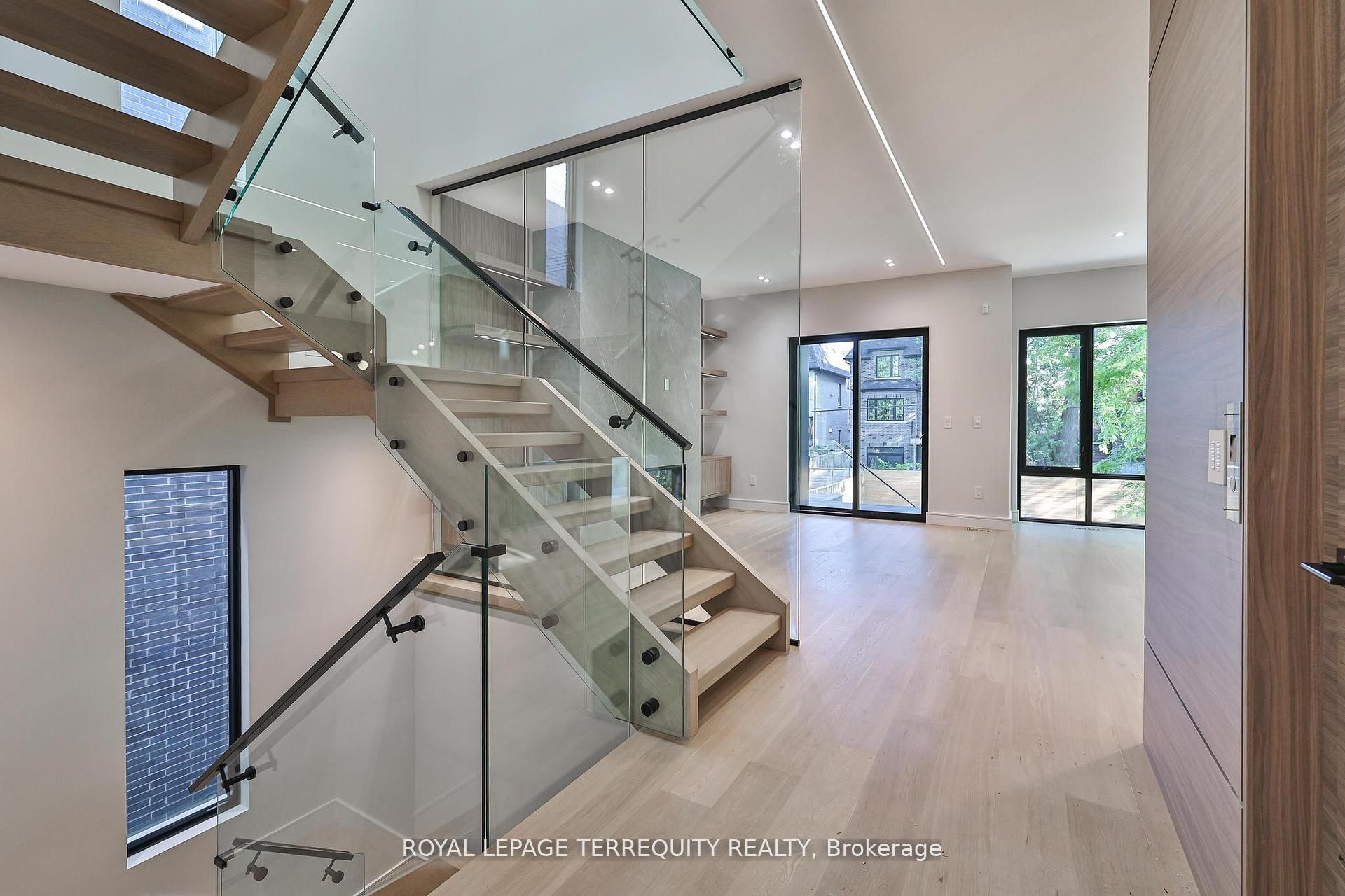 741 Woburn Avenue, Toronto, ON M5M 1M2 photo 4