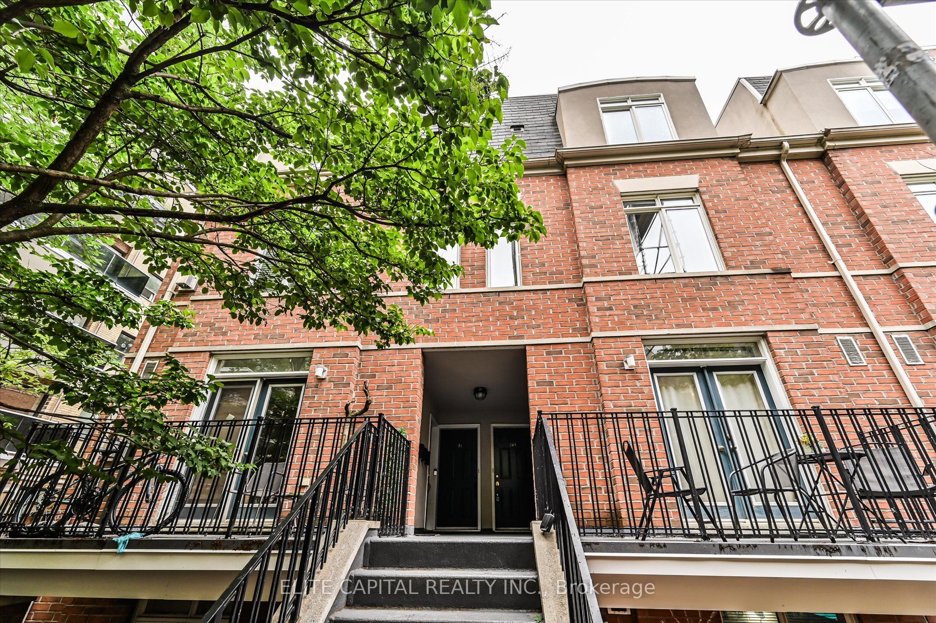 415 Jarvis Street 369, Toronto, ON M4Y 3C1 photo 2