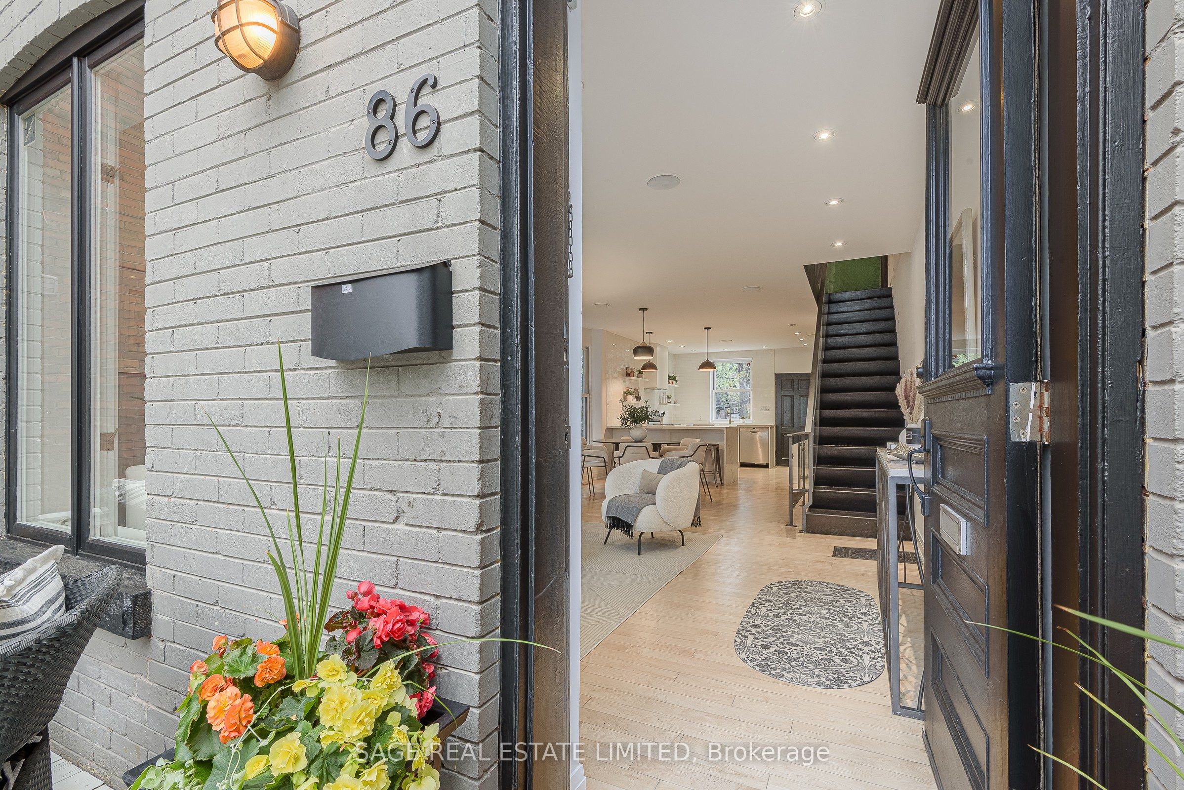 86 Dupont Street, Toronto, ON M5R 1V2 photo 4