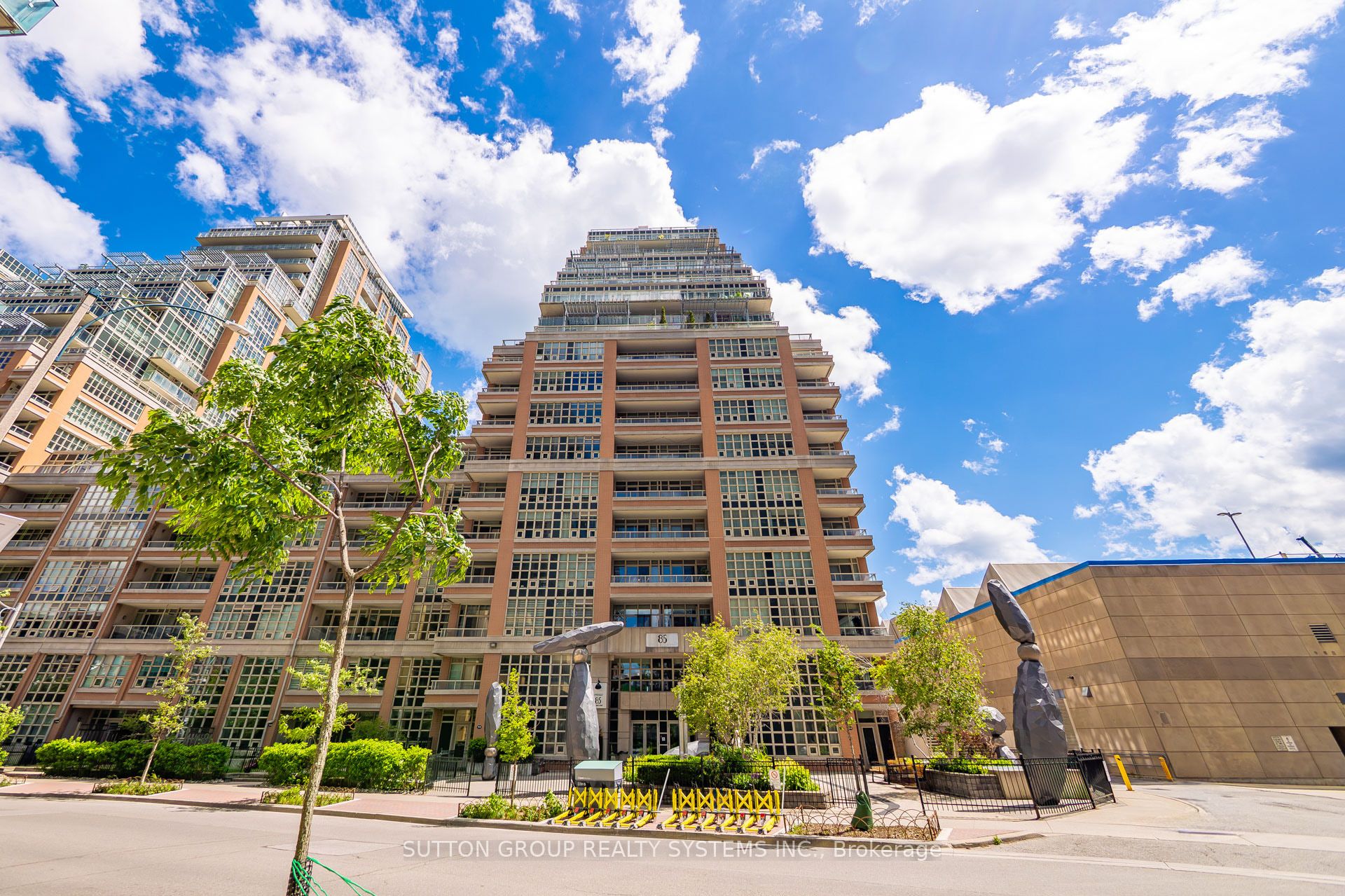 85 East Liberty Street 607, Toronto, ON M6K 3R4 photo 2
