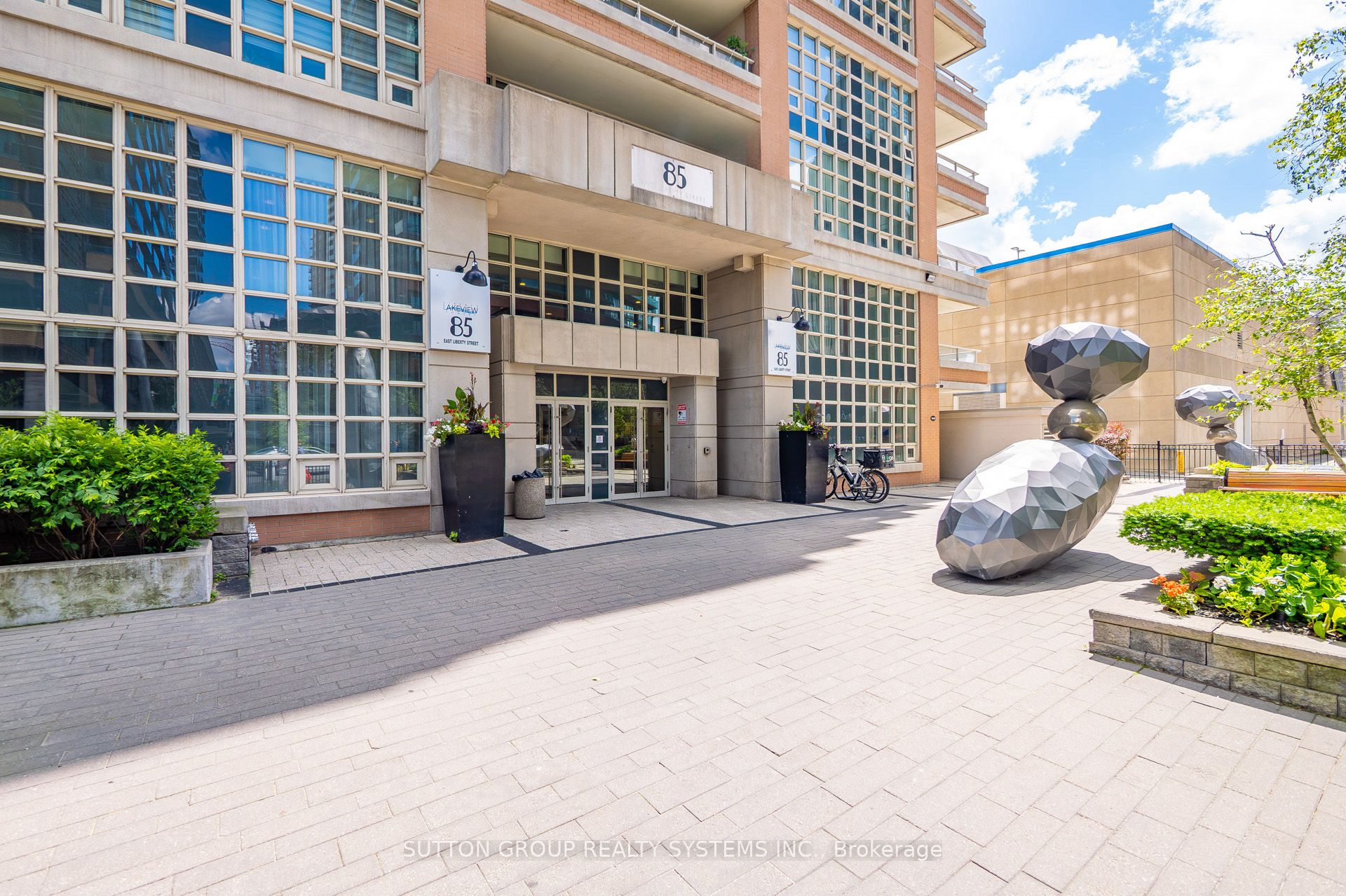 85 East Liberty Street 607, Toronto, ON M6K 3R4 photo 3