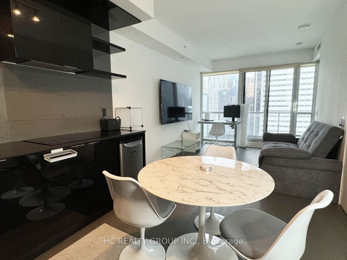 70 Temperance Street 3410, Toronto, ON M5H 0B1 photo 5