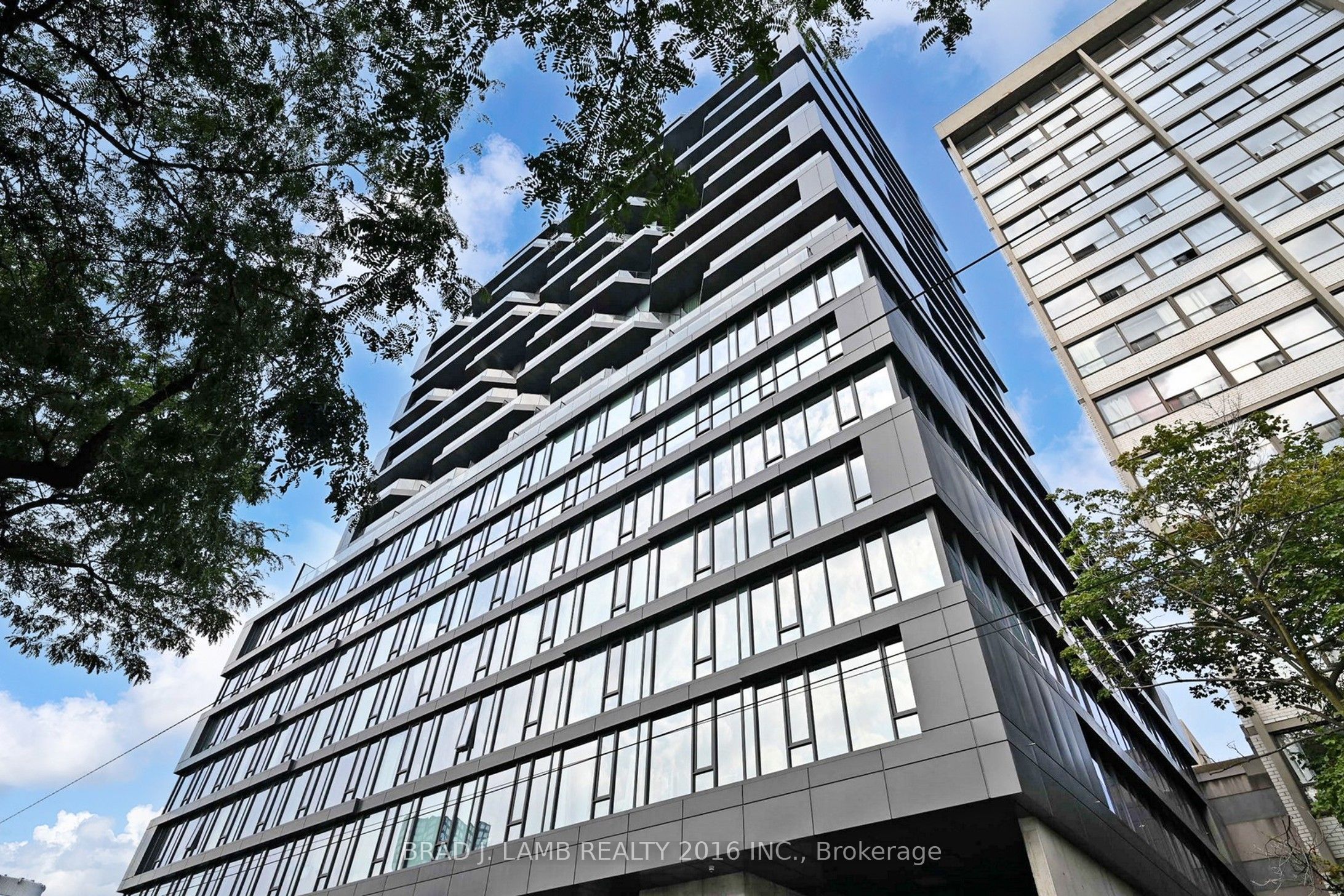 195 McCaul Street 705, Toronto, ON M5T 0E5