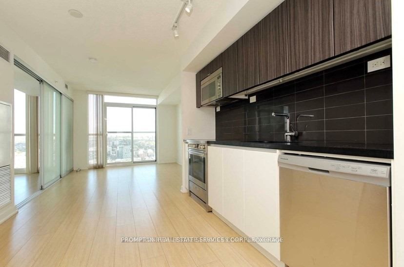 85 Queens Wharf Road 1910, Toronto, ON M5V 0J9 photo 3