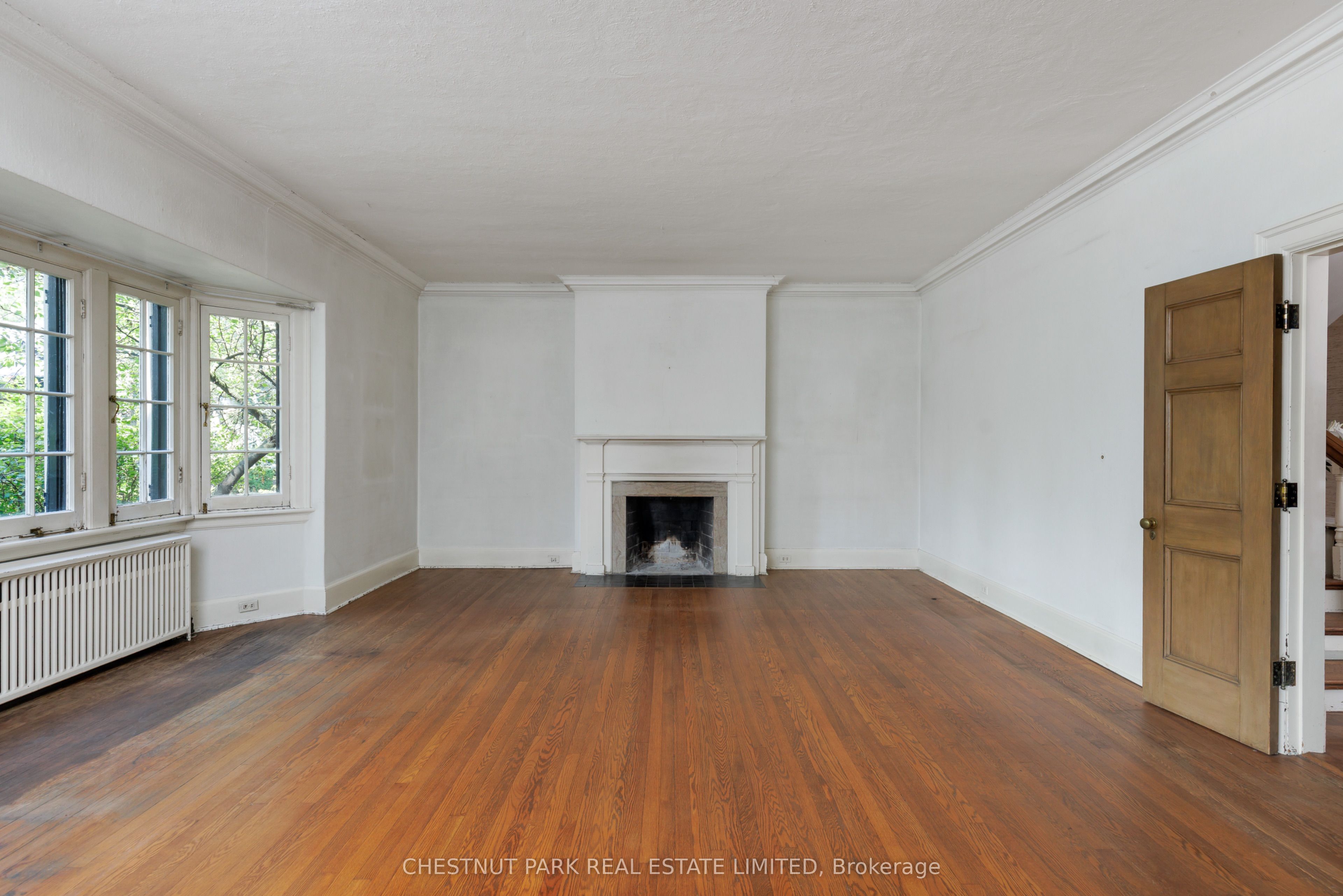 24 Castle Frank Crescent, Toronto, ON M4W 3A3 photo 5