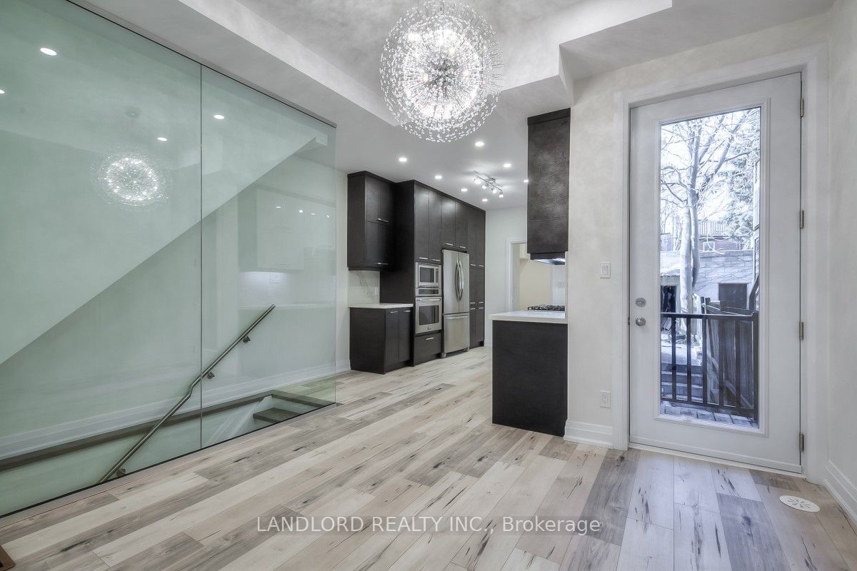 100 Massey Street Main & BSMT, Toronto, ON M6J 2T4 photo 5