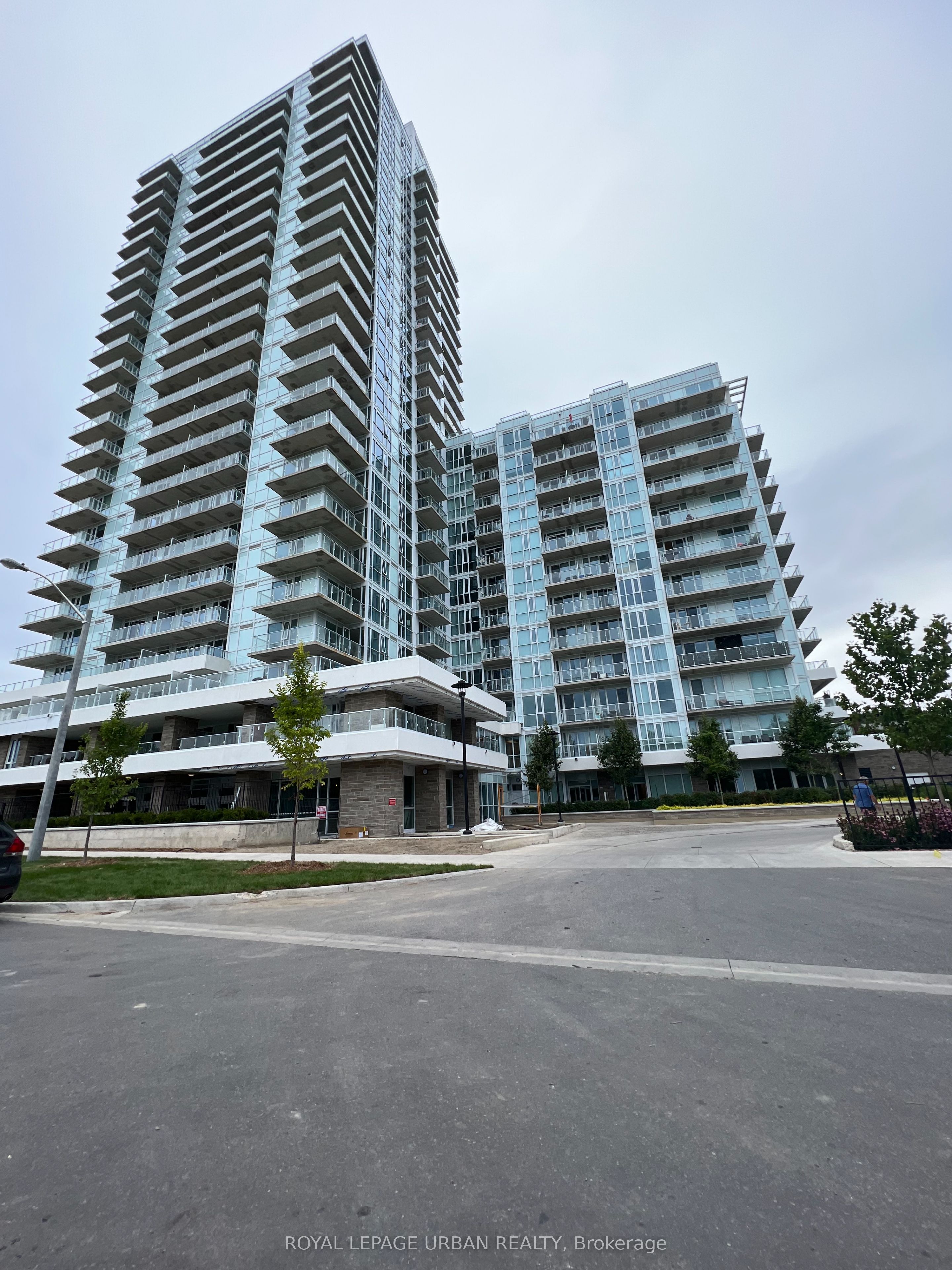 10 Deerlick Court 1217, Toronto, ON M3A 0A7