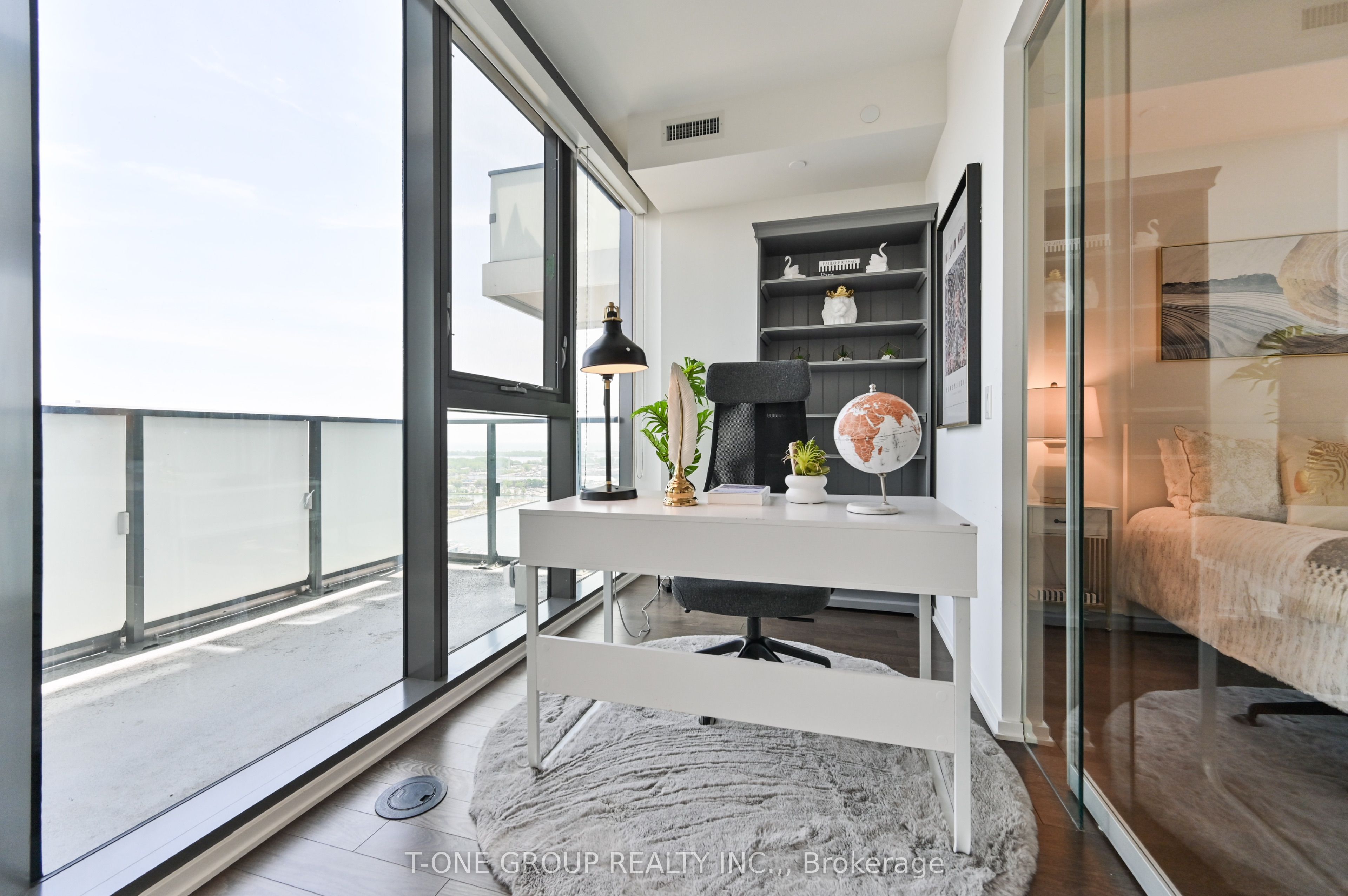 16 Bonnycastle Street 2706, Toronto, ON M5A 0C9 photo 3