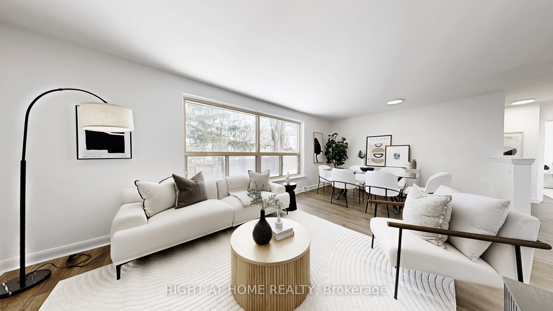 33 Sanderling Place, Toronto, ON M3C 2J2