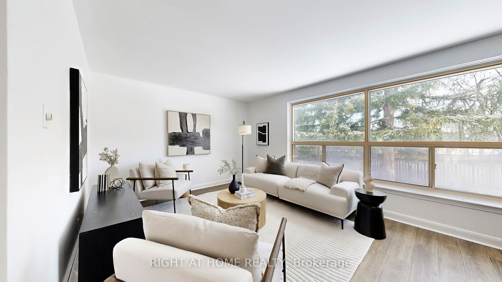 33 Sanderling Place, Toronto, ON M3C 2J2 photo 4