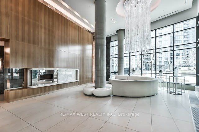 215 Fort York Boulevard 508, Toronto, ON M5V 4A2 photo 3
