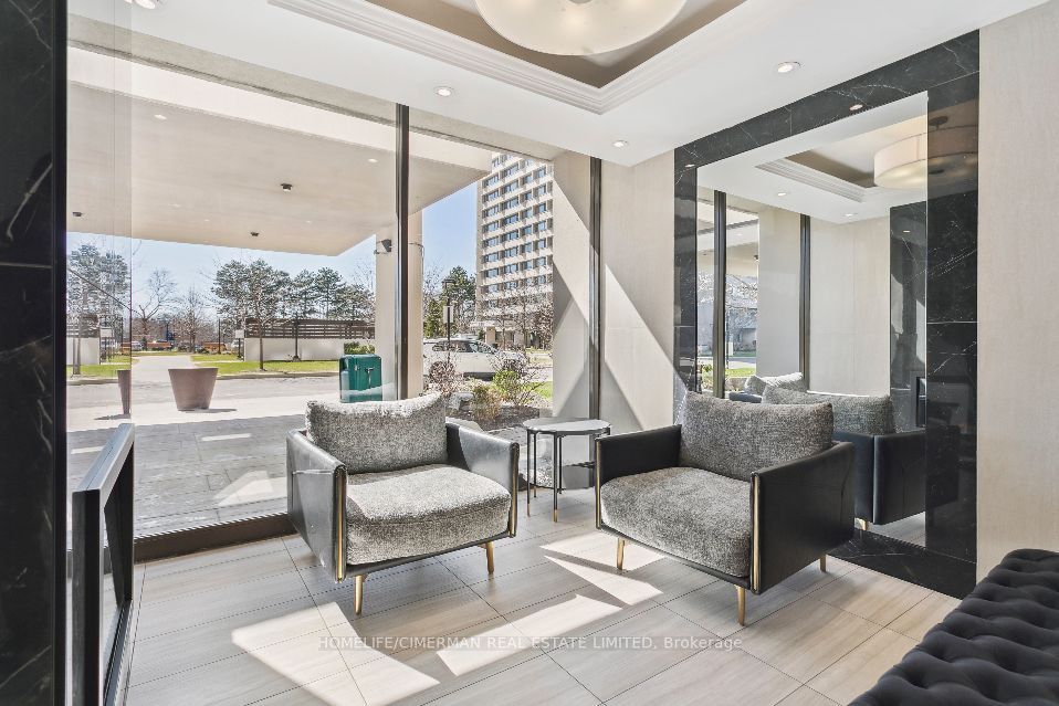 725 Don Mills Road 305, Toronto, ON M3C 1S6 photo 2