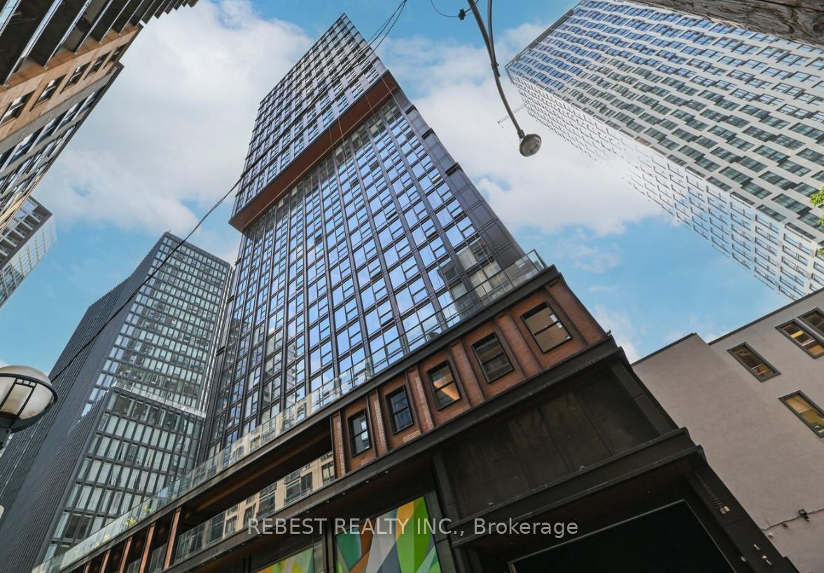 82 Dalhousie Street 1903, Toronto, ON M5B 0C5