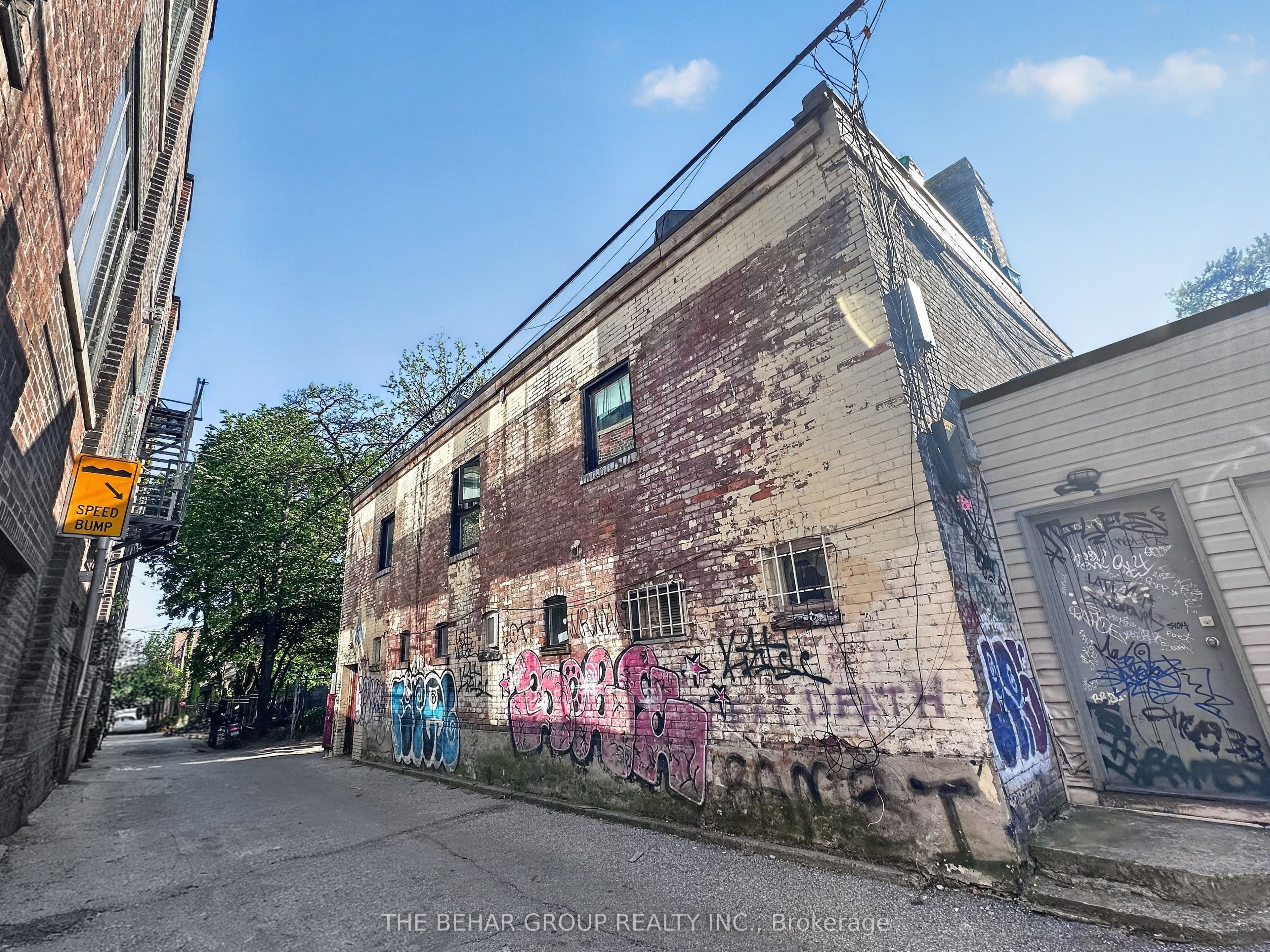 65 Bellwoods Avenue, Toronto, ON M6J 3N4 photo 3