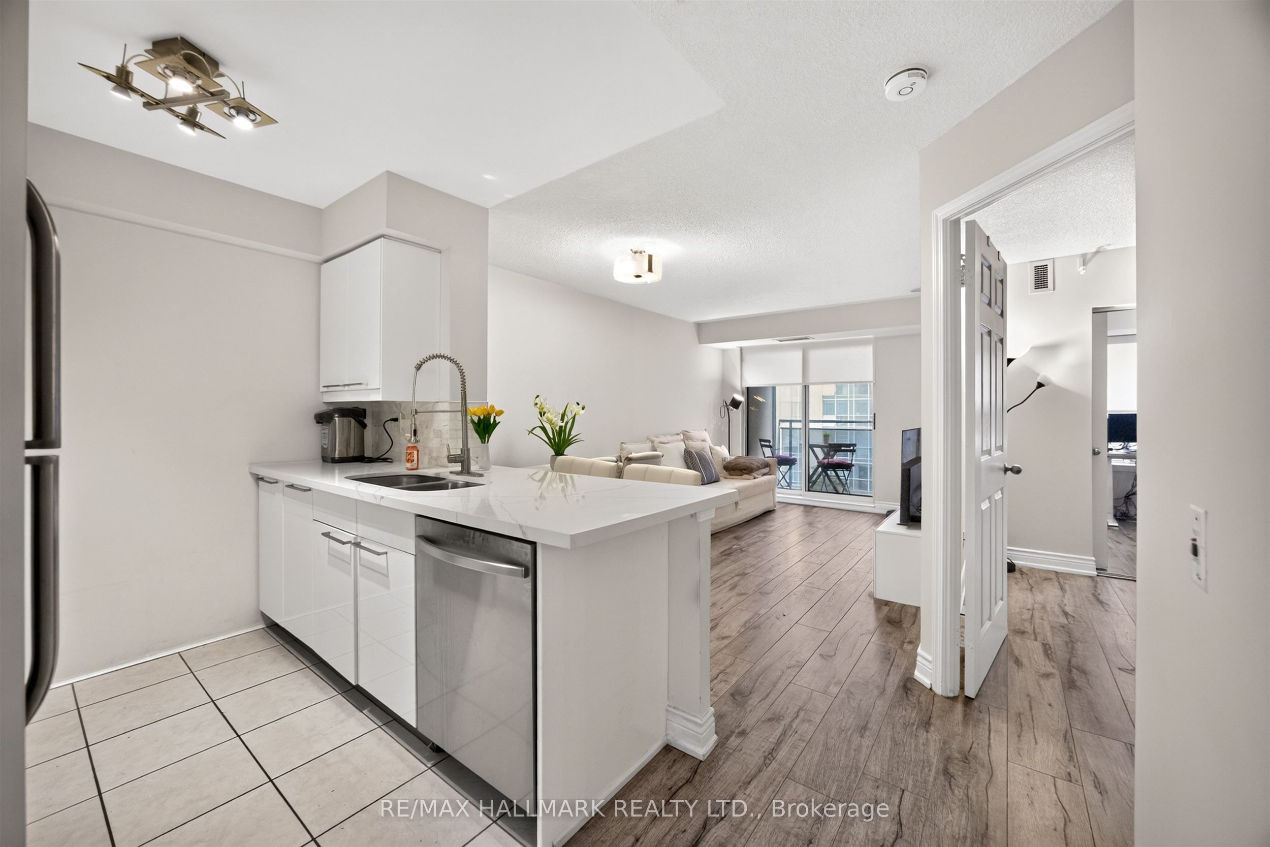 155 Beecroft Road 812, Toronto, ON M2N 7C6 photo 5