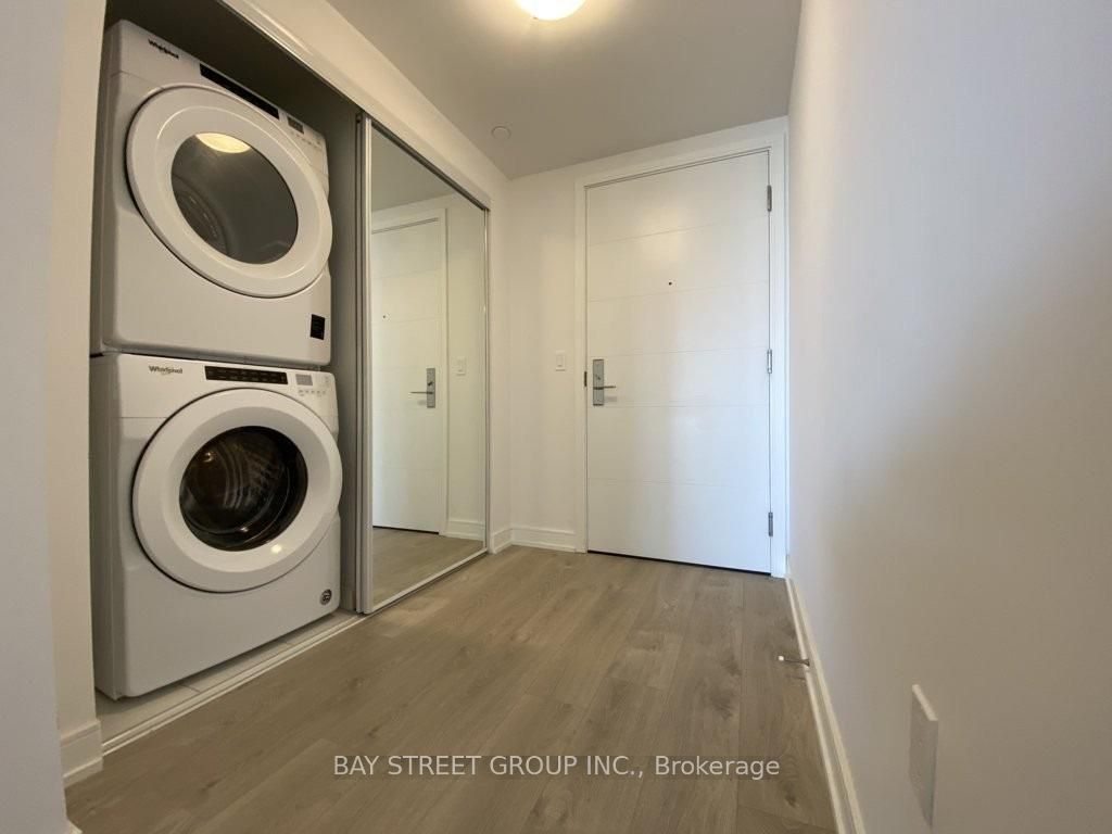 50 WELLESLEY Street E 3106, Toronto, ON M4Y 1G2 photo 4