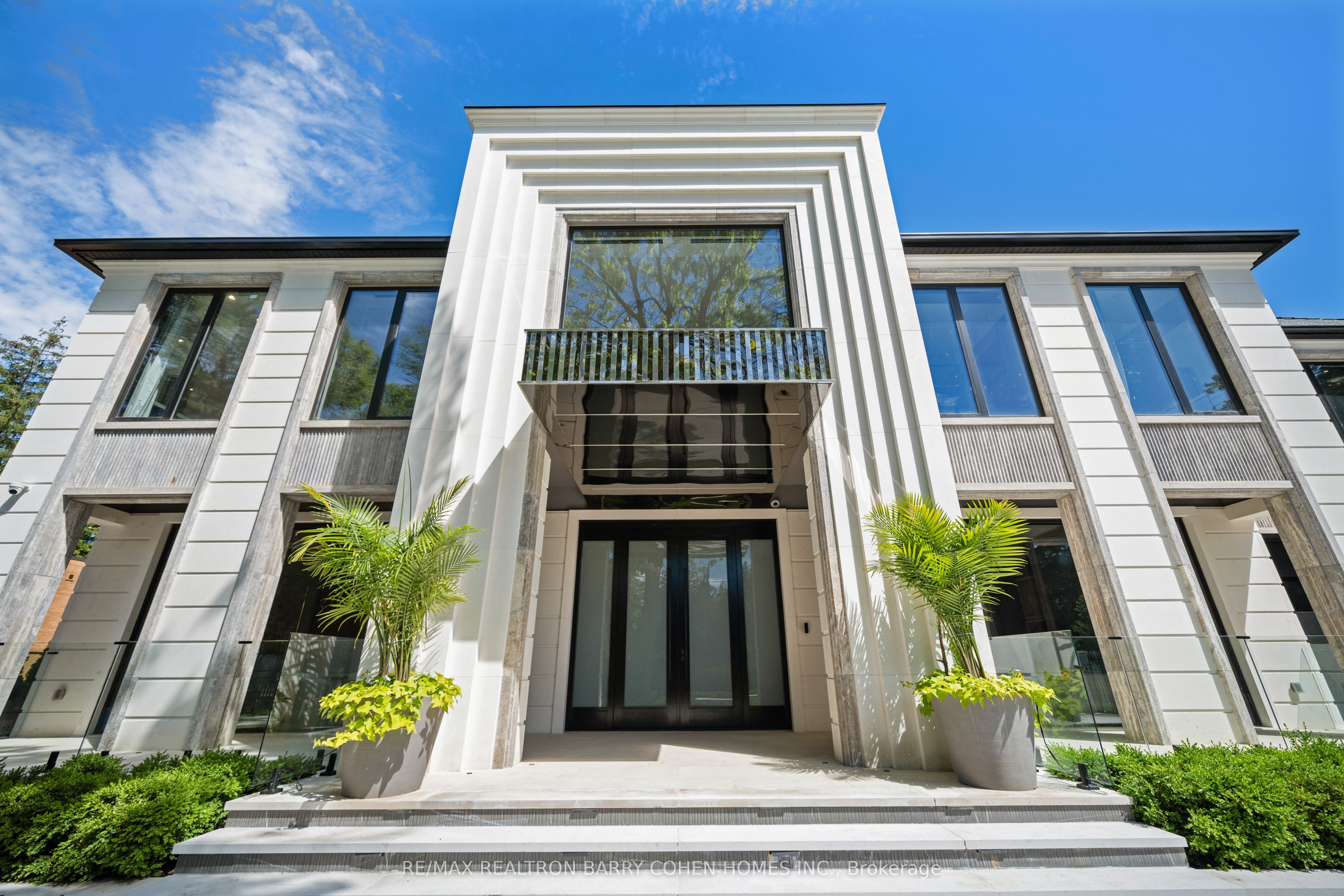 68 Old Colony Road, Toronto, ON M2L 2K1