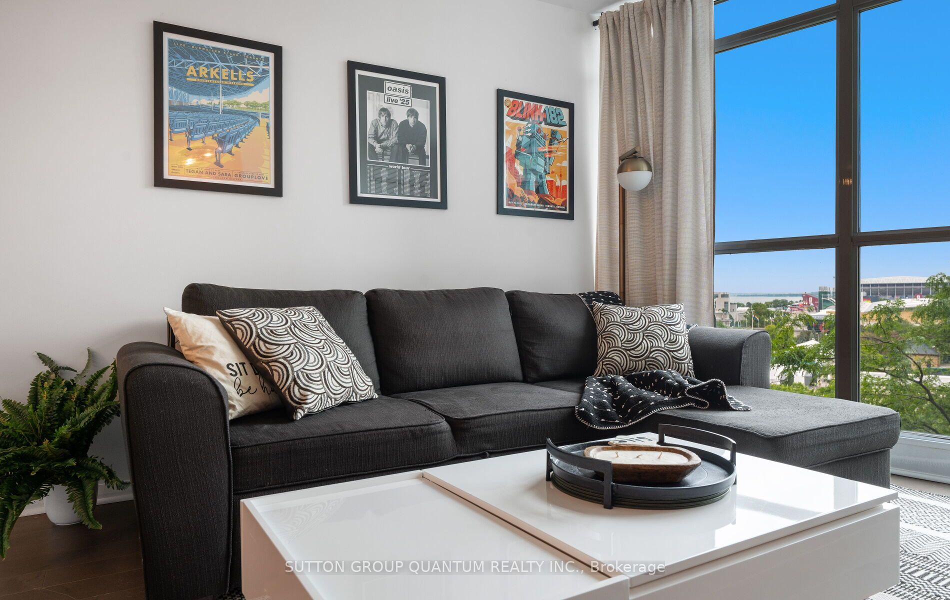 219 Fort York Boulevard 1110, Toronto, ON M5V 1B1 photo 4
