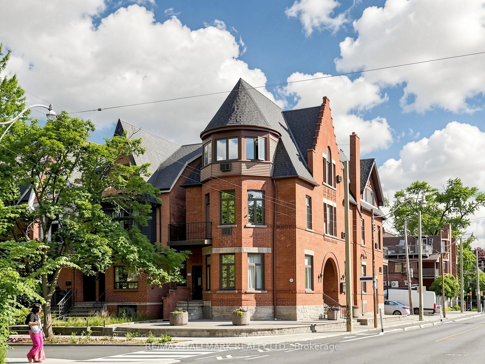 458 Markham Street, Toronto, ON M6G 2L2 photo 2