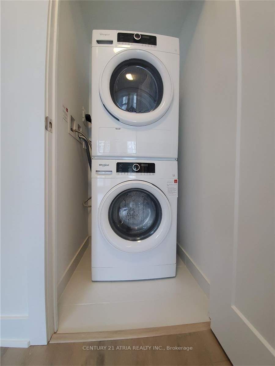 585 Bloor Street E 919, Toronto, ON M4W 0B3 photo 5