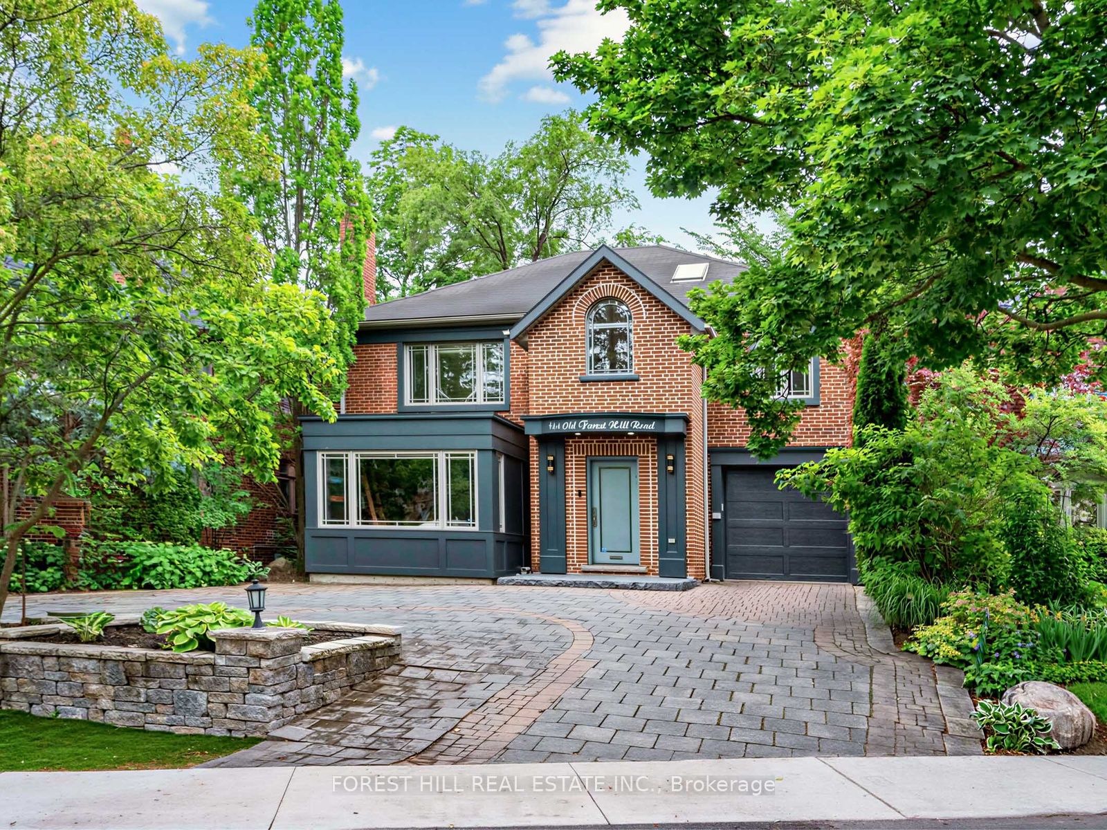 144 Old Forest Hill Road, Toronto, ON M5N 2N8