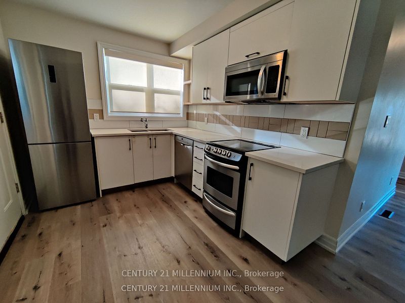 59 Garthdale Court Main, Toronto, ON M3H 5P7 photo 4