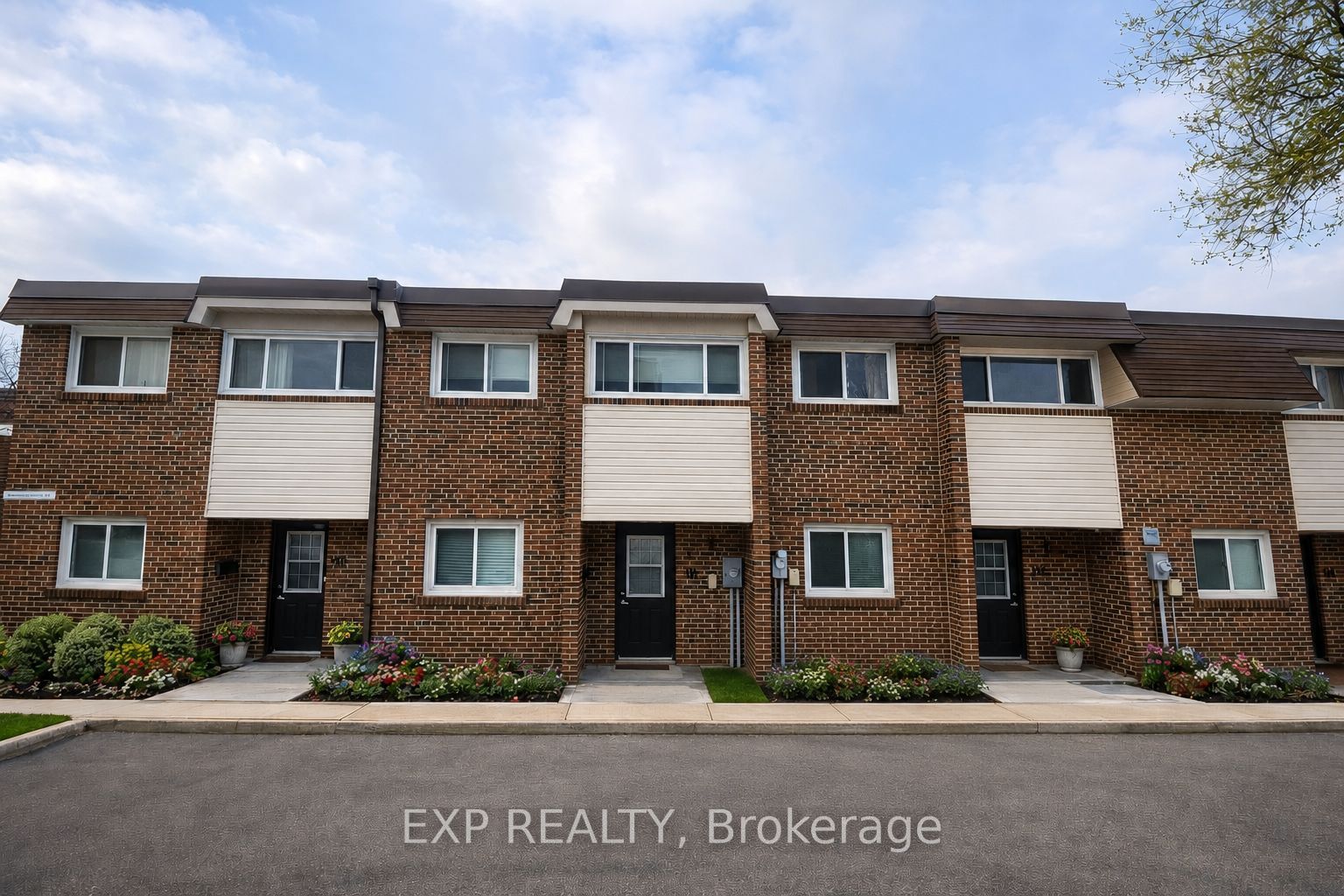 55 Godstone Road 111, Toronto, ON M2J 3C8 photo 2