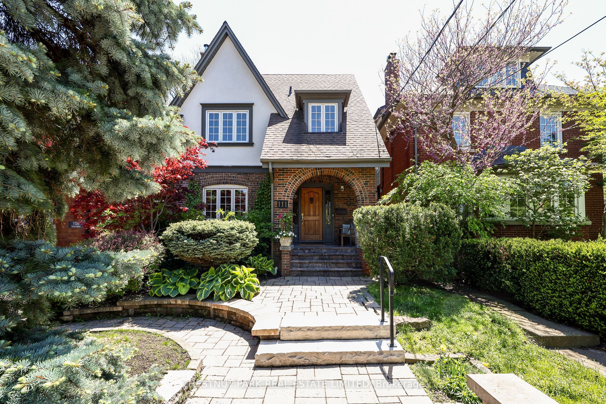 111 Glenview Avenue, Toronto, ON M4R 1R1