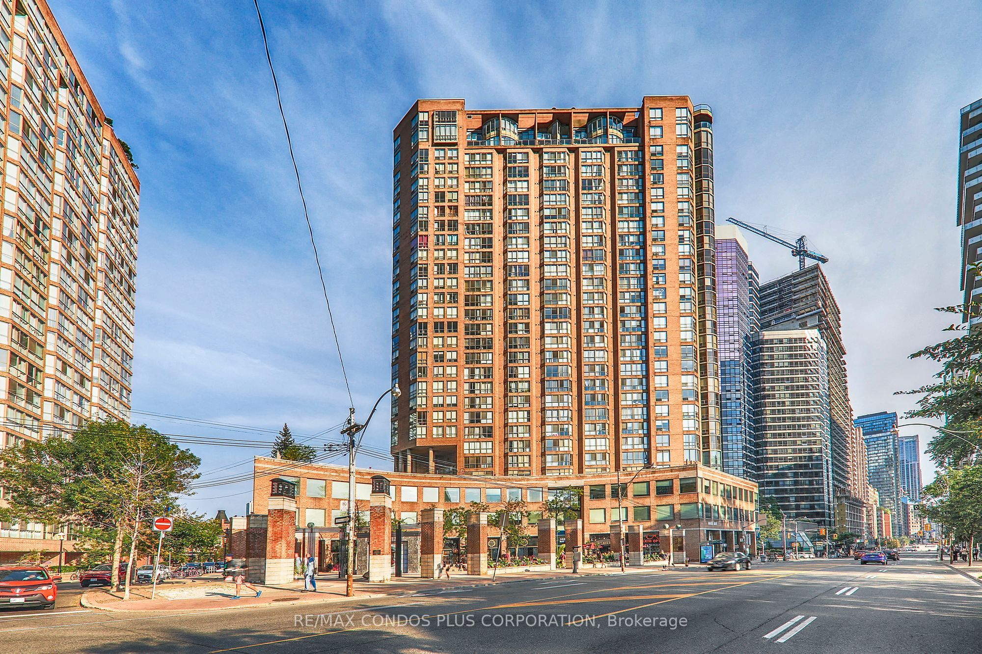 44 St Joseph Street 1215, Toronto, ON M4Y 2W4