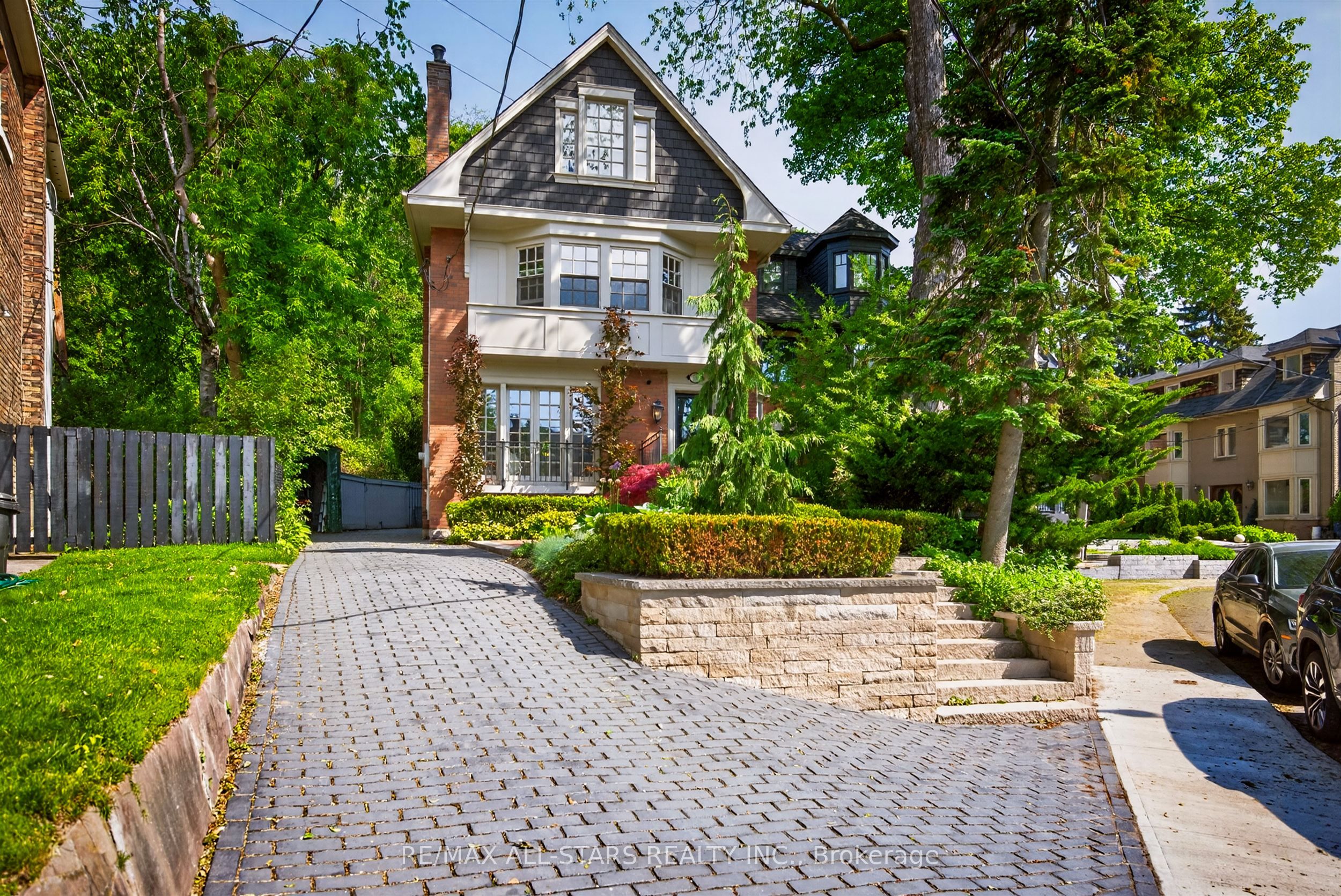 30 Edgewood Crescent, Toronto, ON M4W 3A9