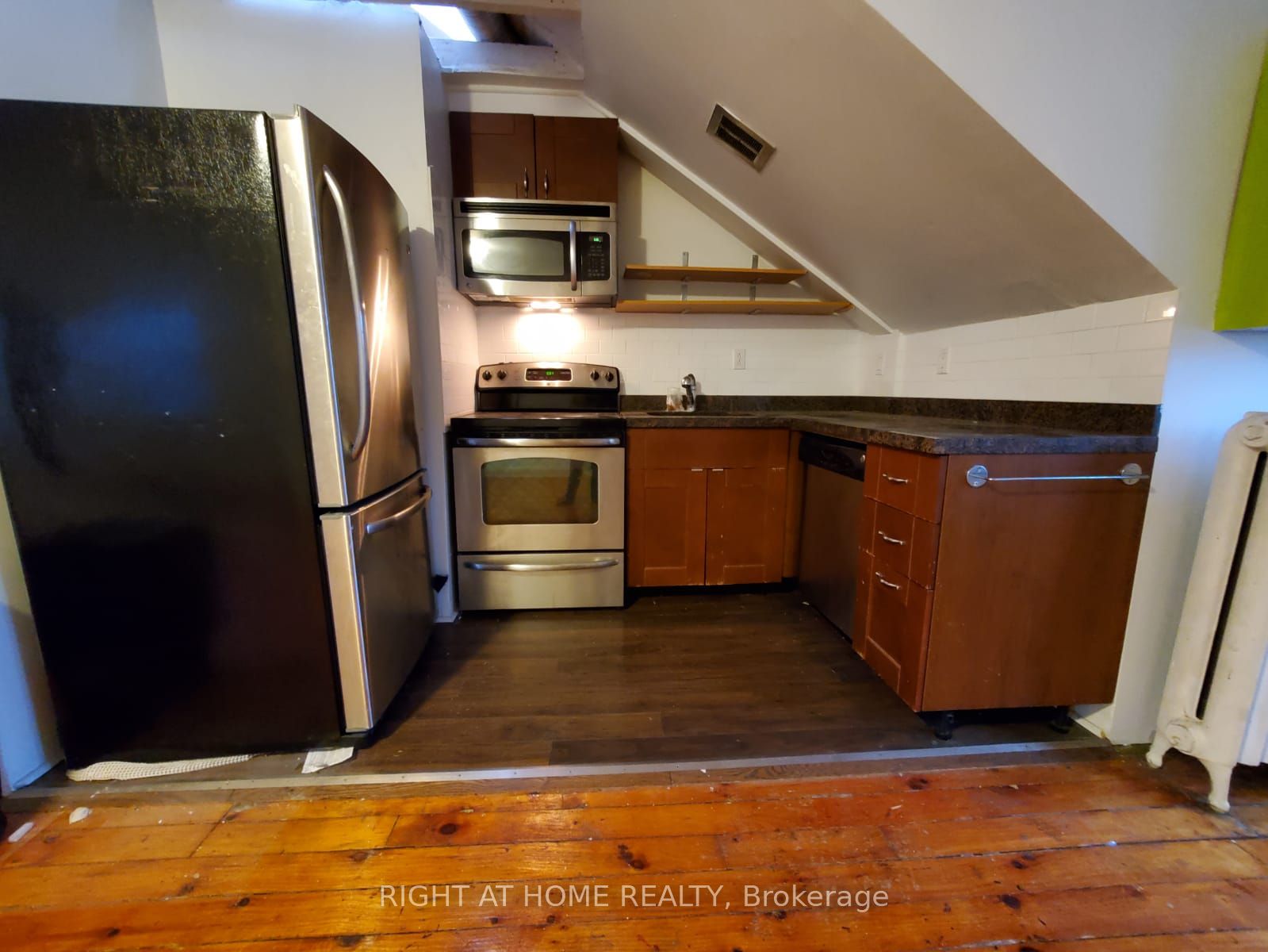 178 Spadina Road 5, Toronto, ON M5R 2T8